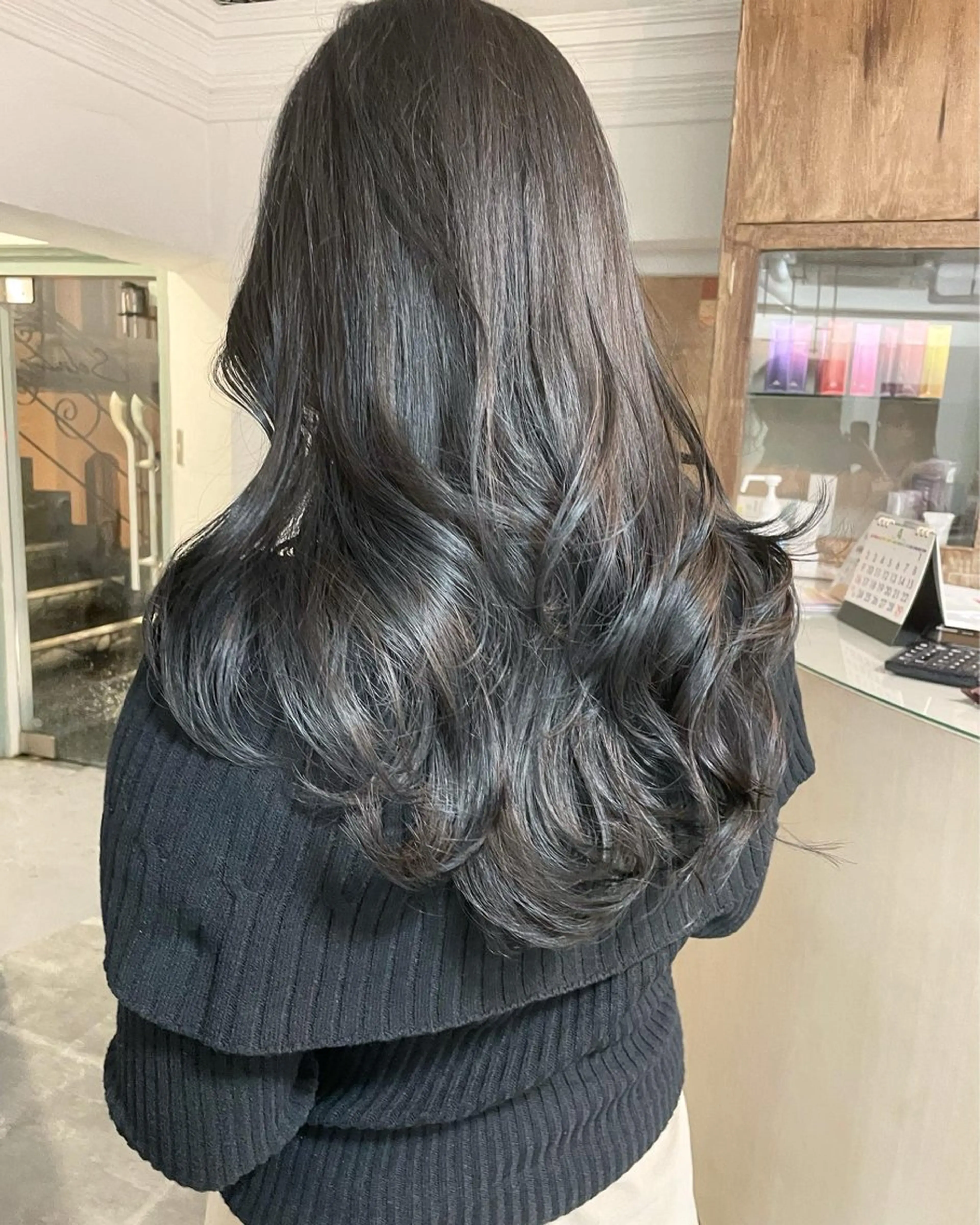 ロング カット ヘアカラー トリートメント 平 ちひろのヘアスタイル