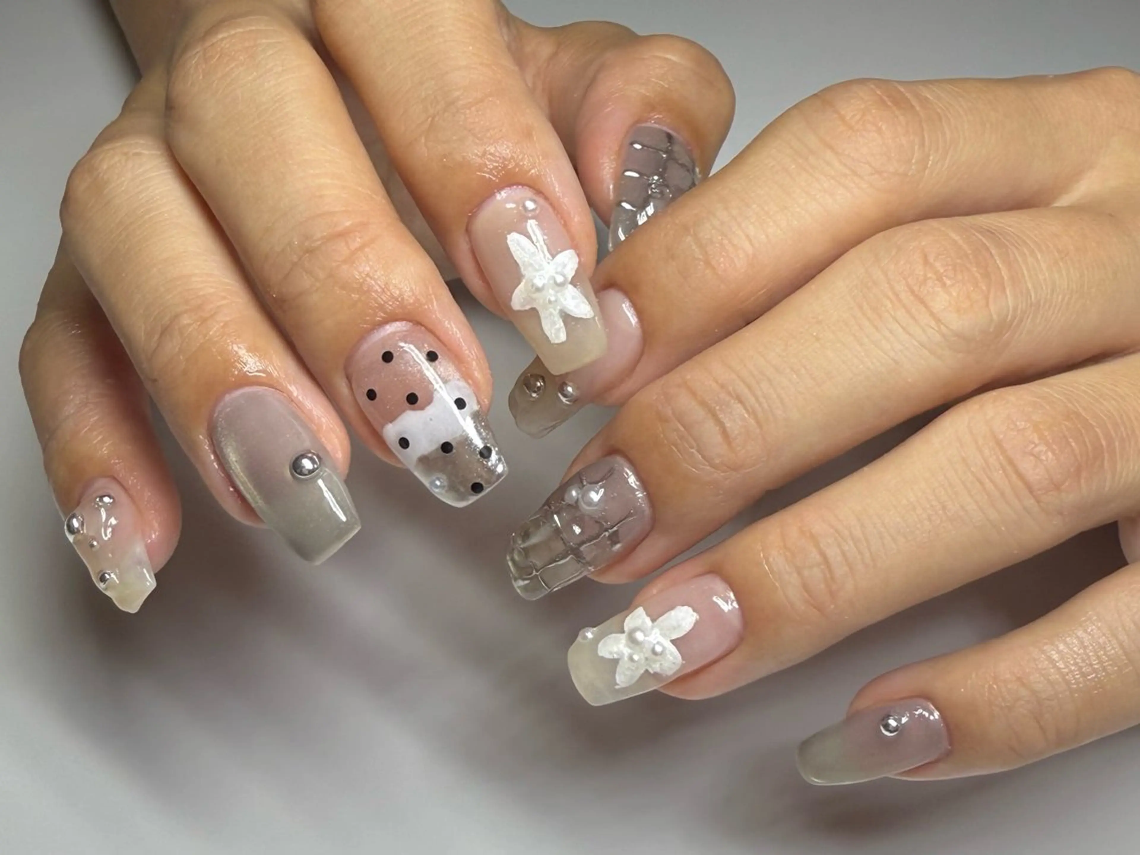 ミディアム ハンドネイル ネイルサロン赤ちゃん所属・ネイルサロン赤ちゃん MIYUのネイルデザイン