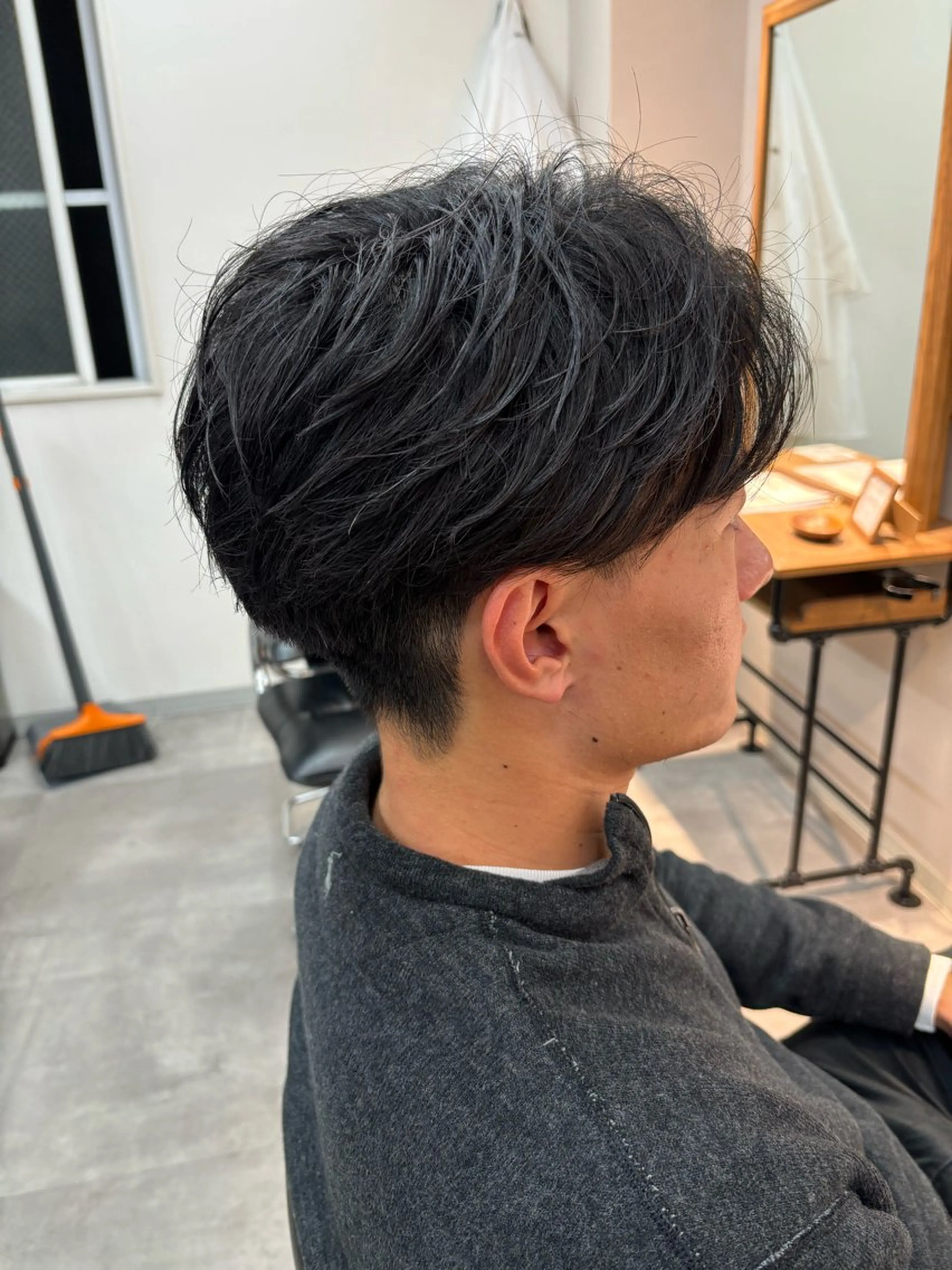 パーマ メンズ フェザーパーマ メンズパーマ カット パーマ フェザーパーマ/韓国 /メンズカット保立のヘアスタイル