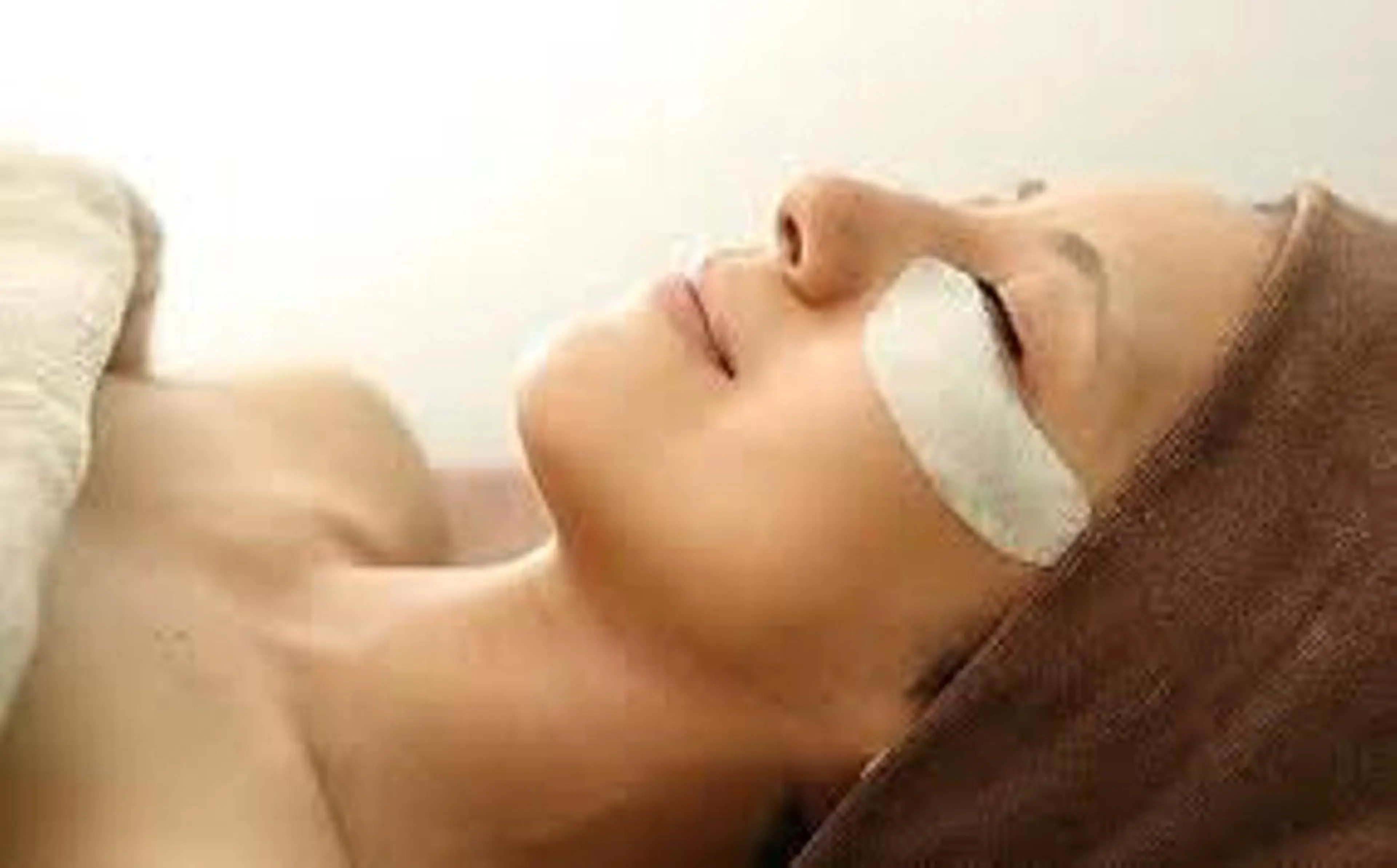 【目元シワ改善/眼精疲労/クマ】4代機械MIXクリオネ＋目元深部超音波120分回数：1回の写真