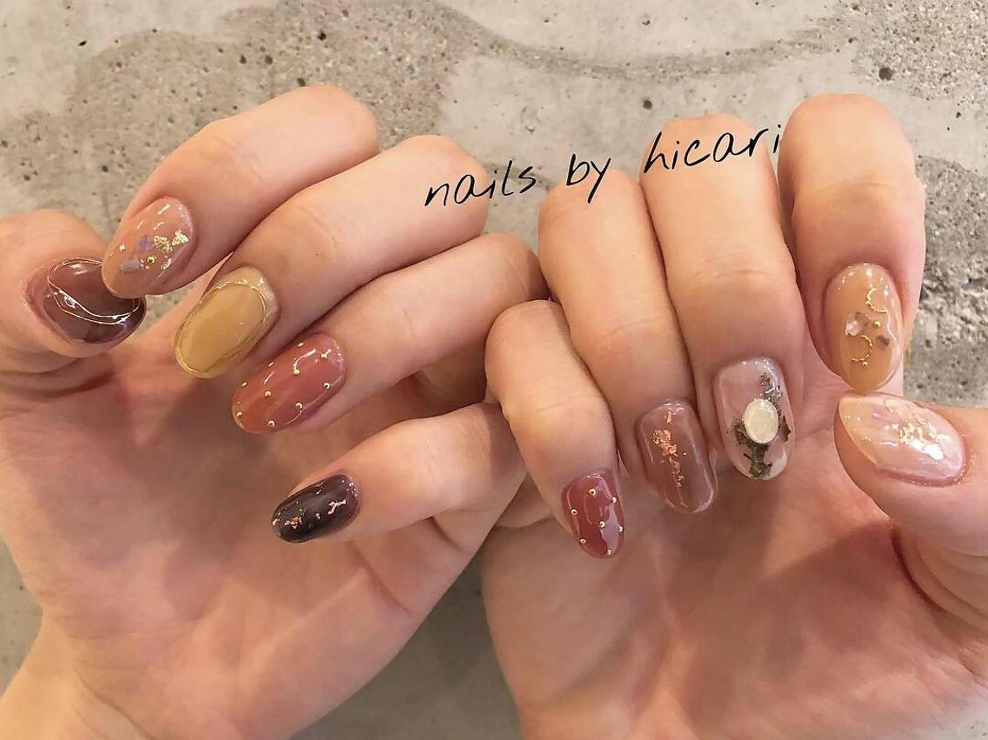 ショート カラー ネイル マツエク・マツパ ハンドネイル illum hicariのネイルデザイン