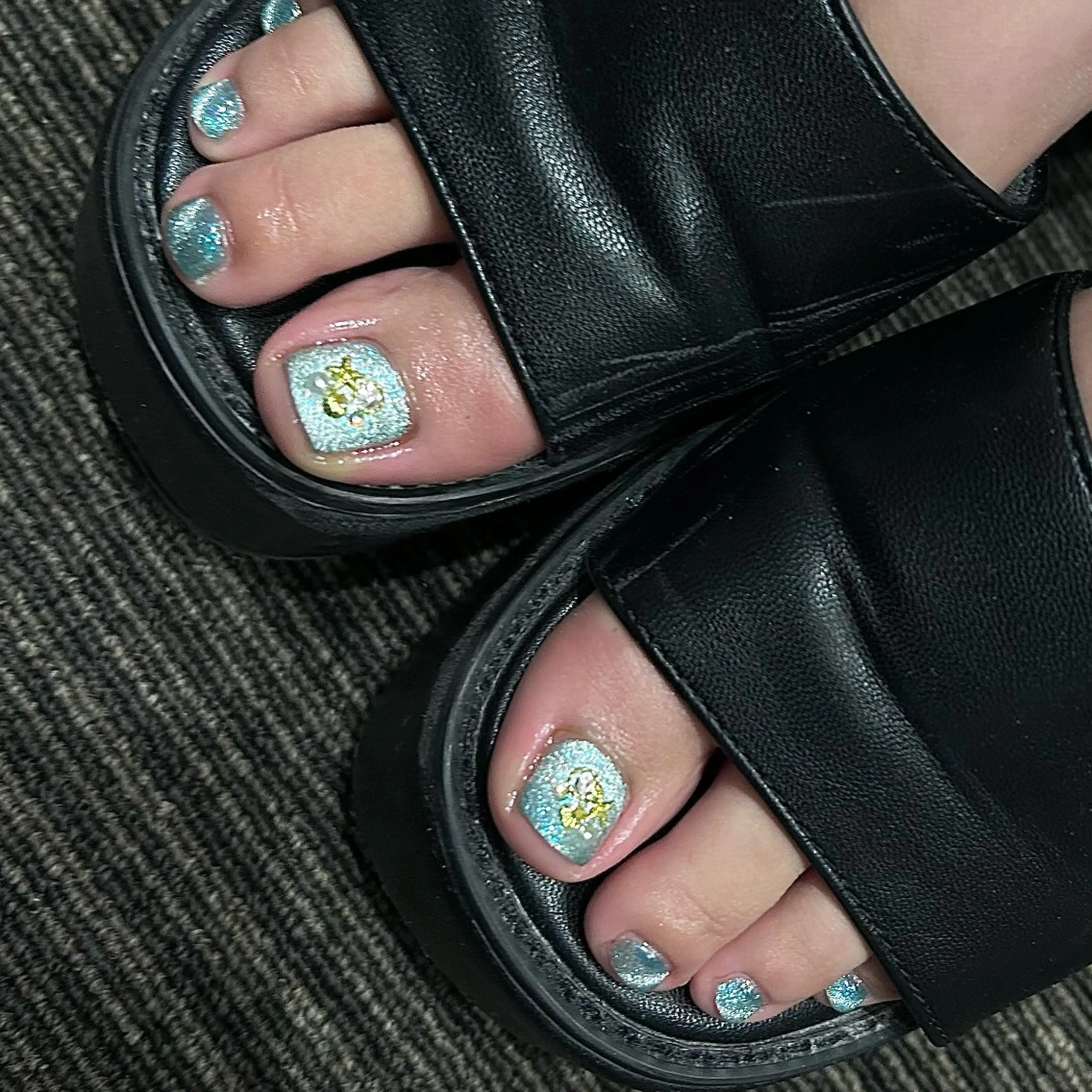 ネイル フットネイル パラあり！フィルイン 推しネイル大歓迎！のネイルデザイン