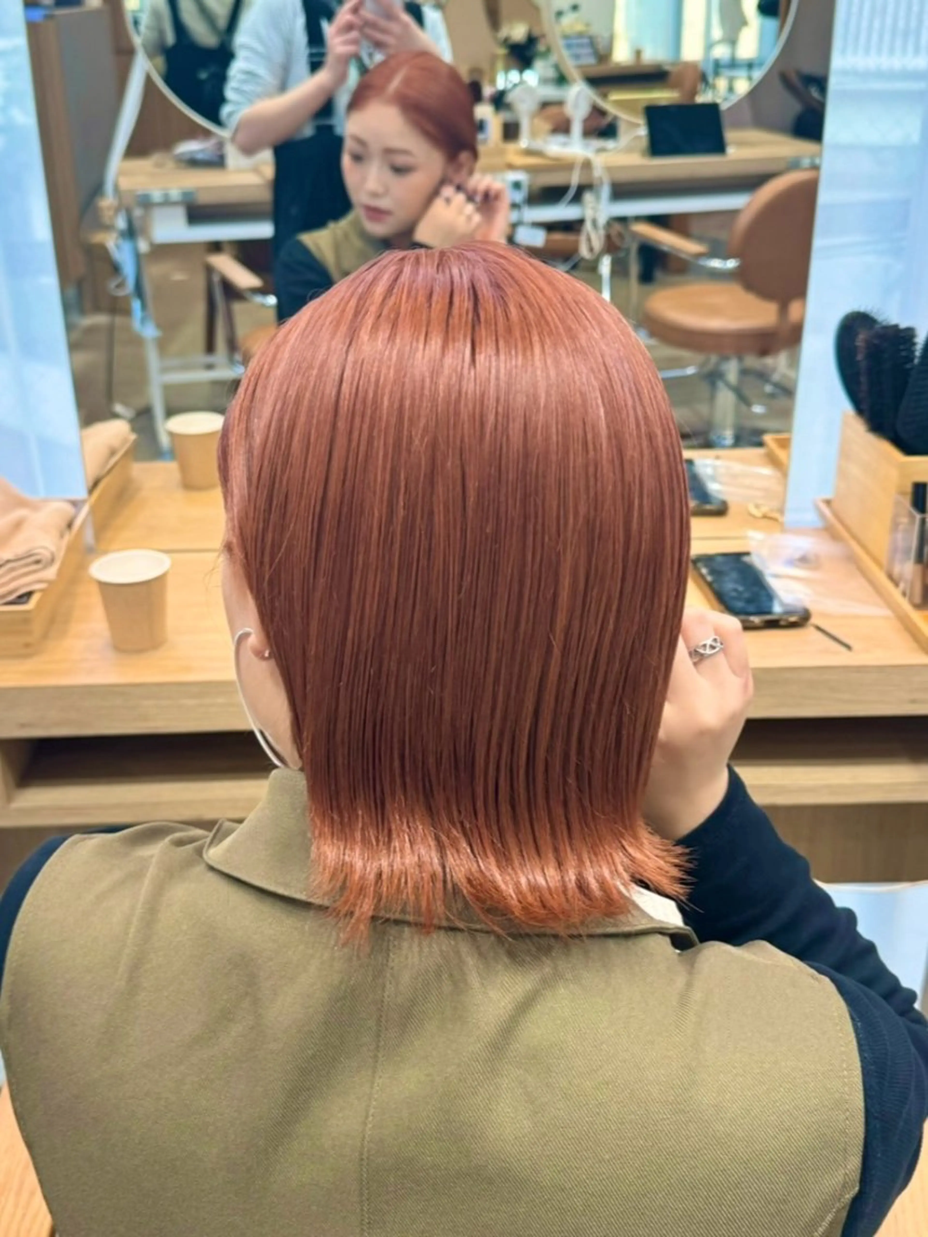 ショート カラー ベージュカラー ブリーチ オレンジ オレンジベージュ 暖色/ブリーチカラー 🍊 yu-na.のヘアスタイル