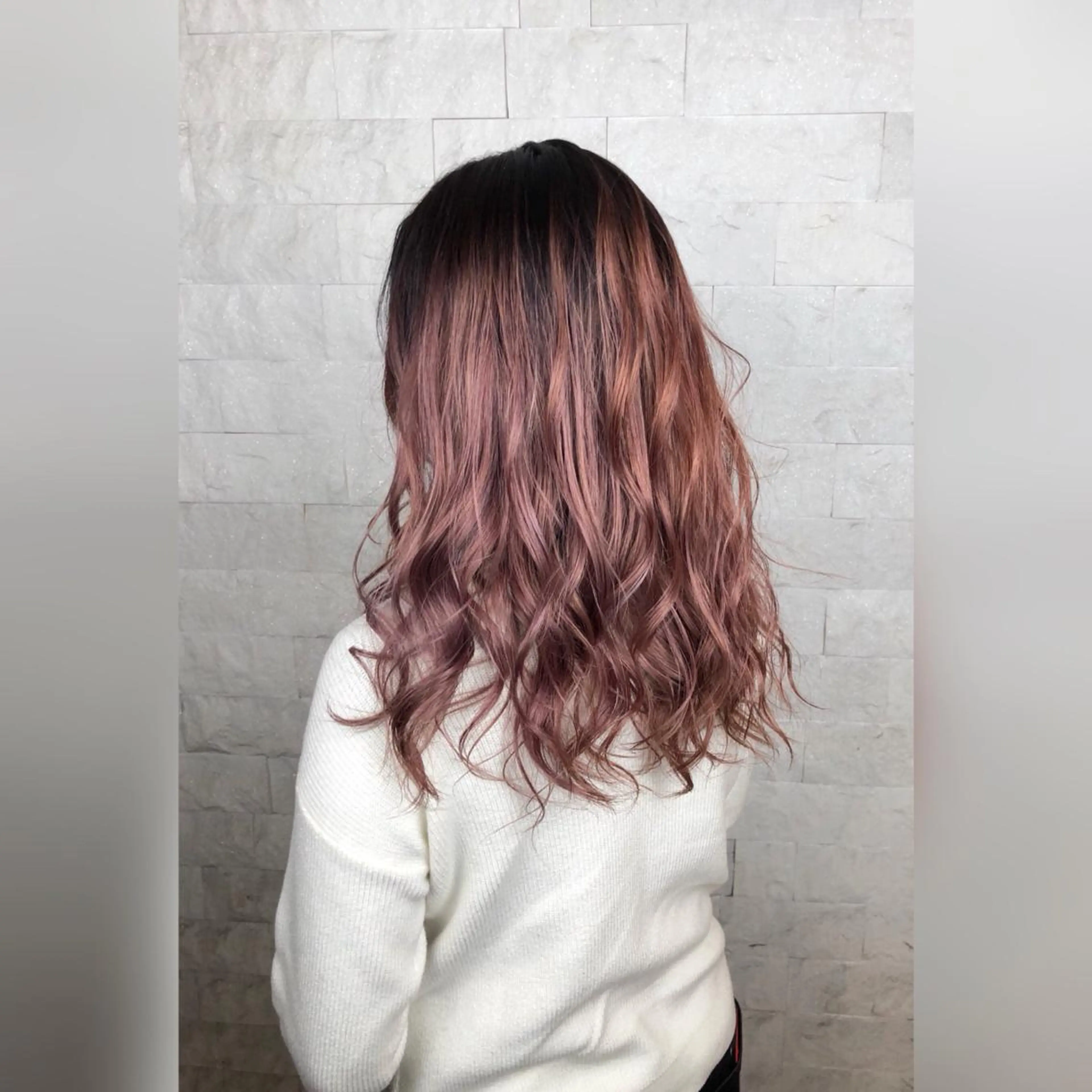 ミディアム レイヤーカット 圧倒的美髪ストレート ツダケイタロウのヘアスタイル