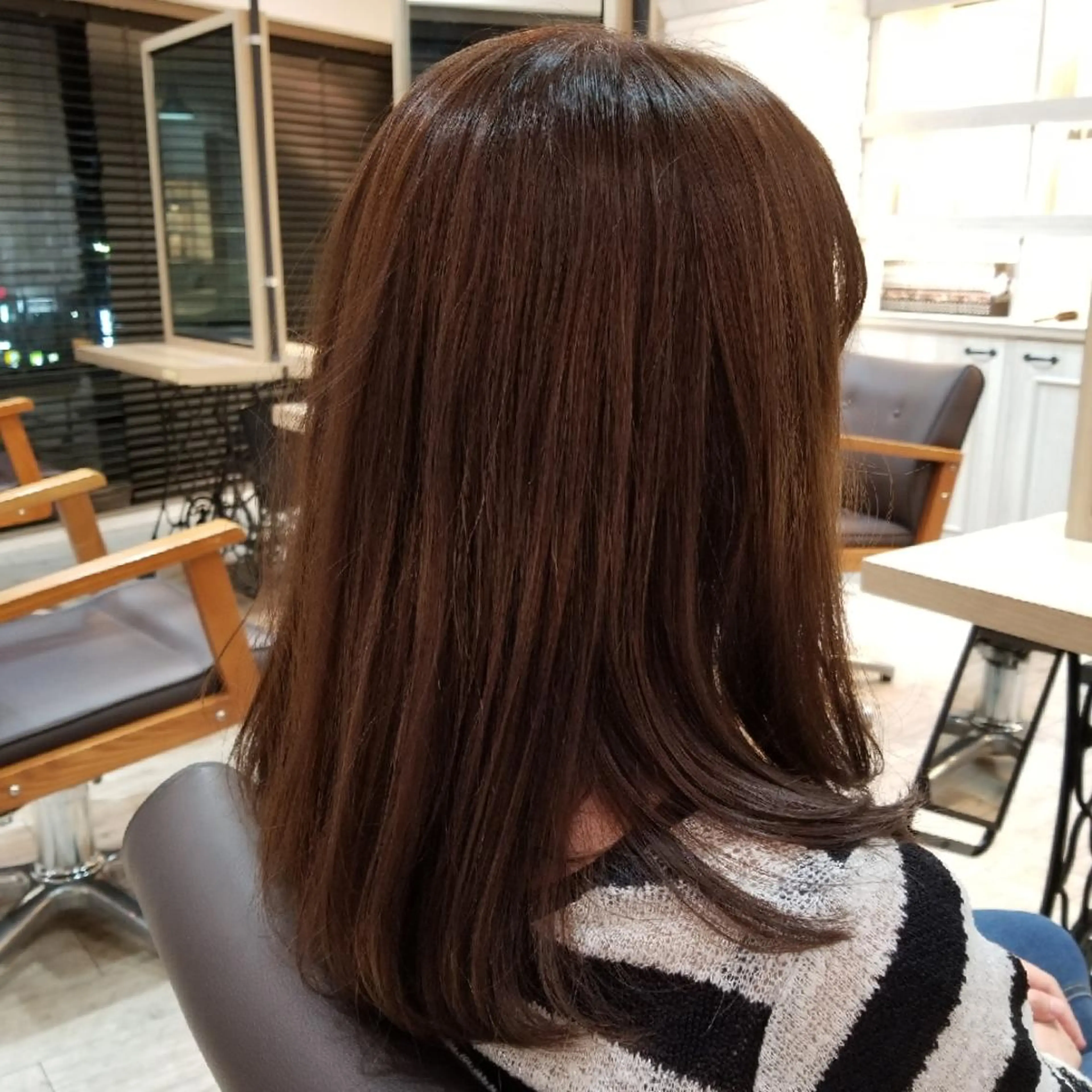 カット+縮毛矯正+内部補修トリートメントの写真