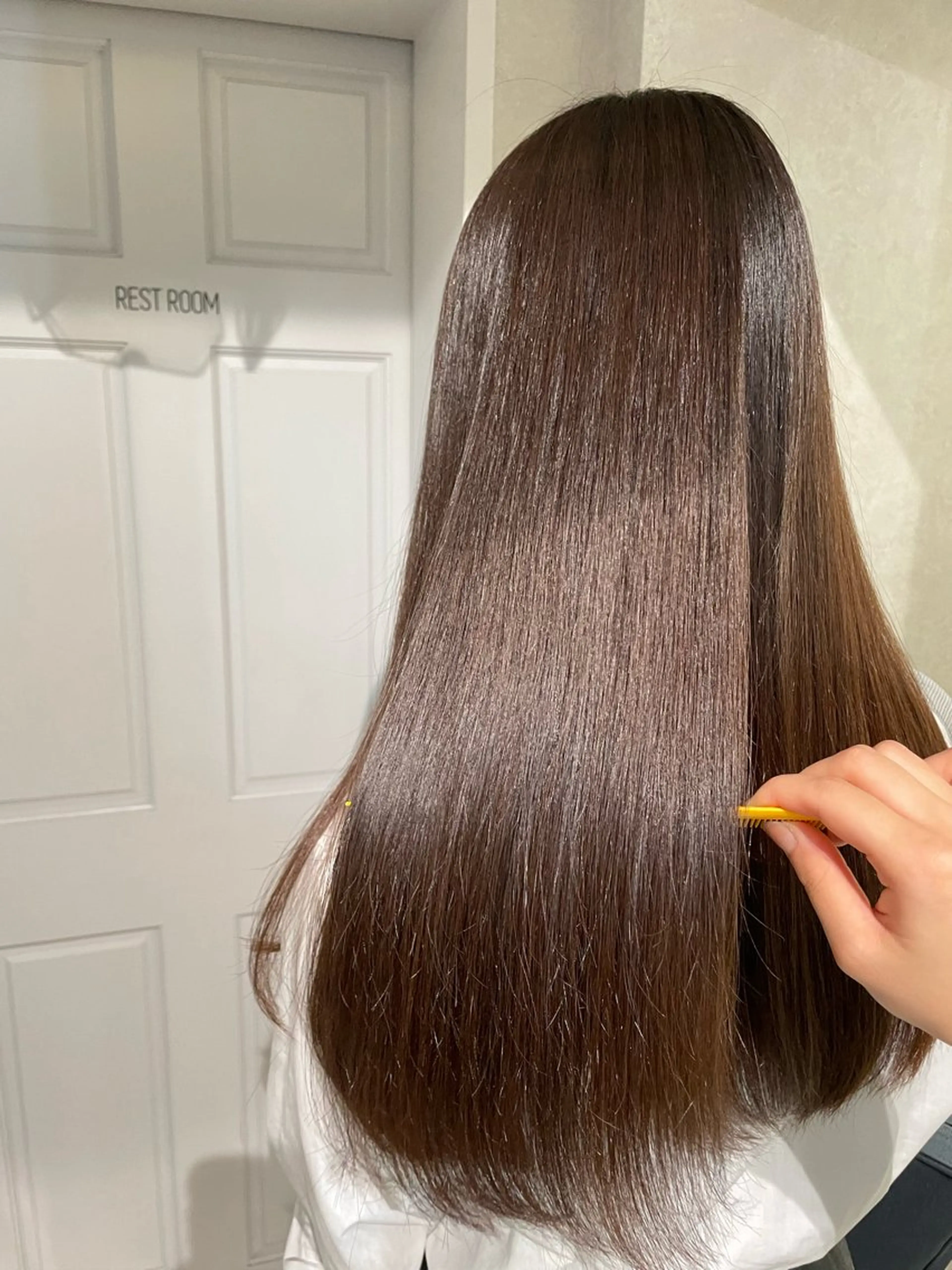 ロング 酸性ストレート 縮毛矯正 ナチュラル透明感🌱 小山美樹子のヘアスタイル