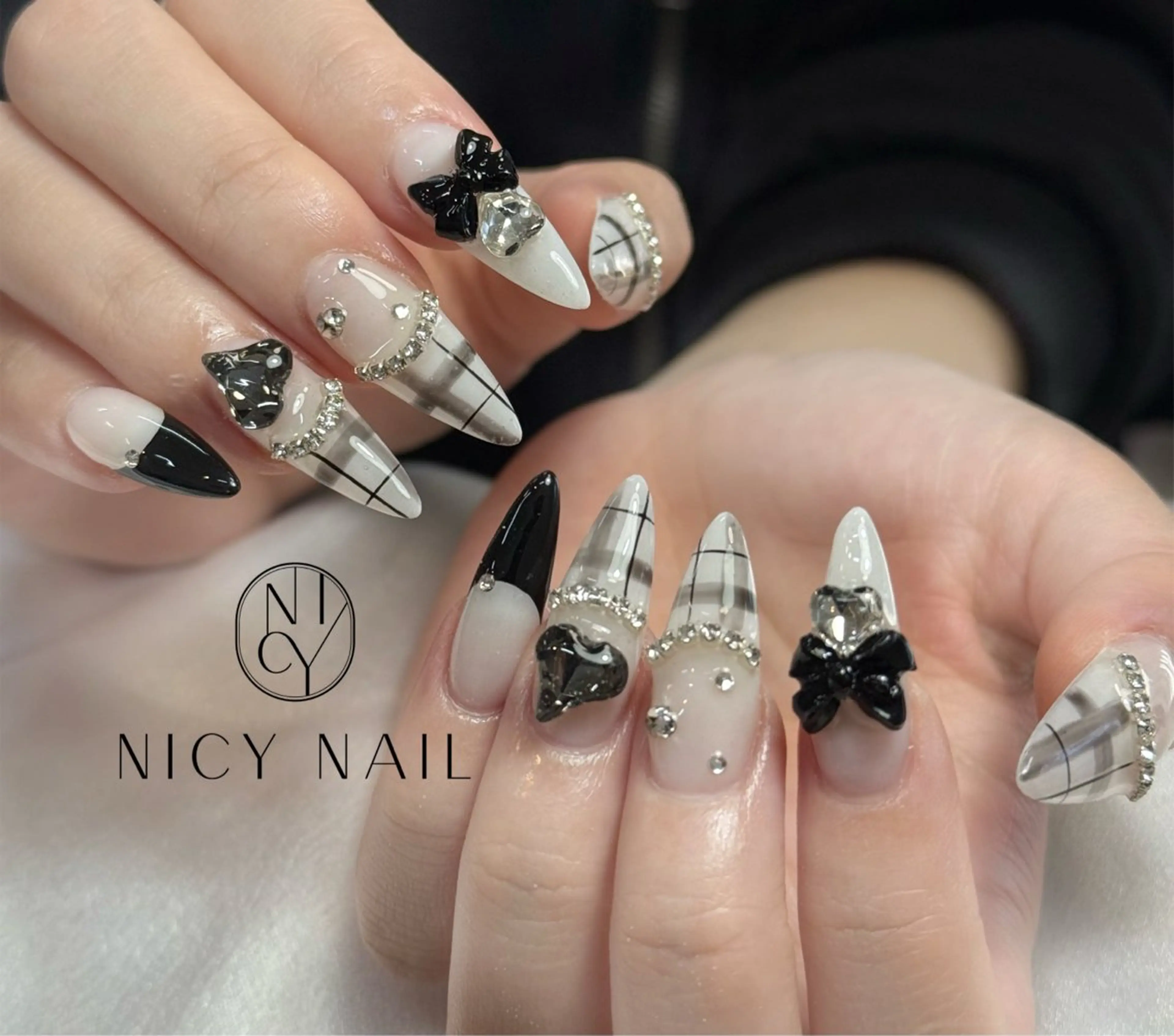 ネイル ハンドネイル Anna_ Nicy Nailのネイルデザイン