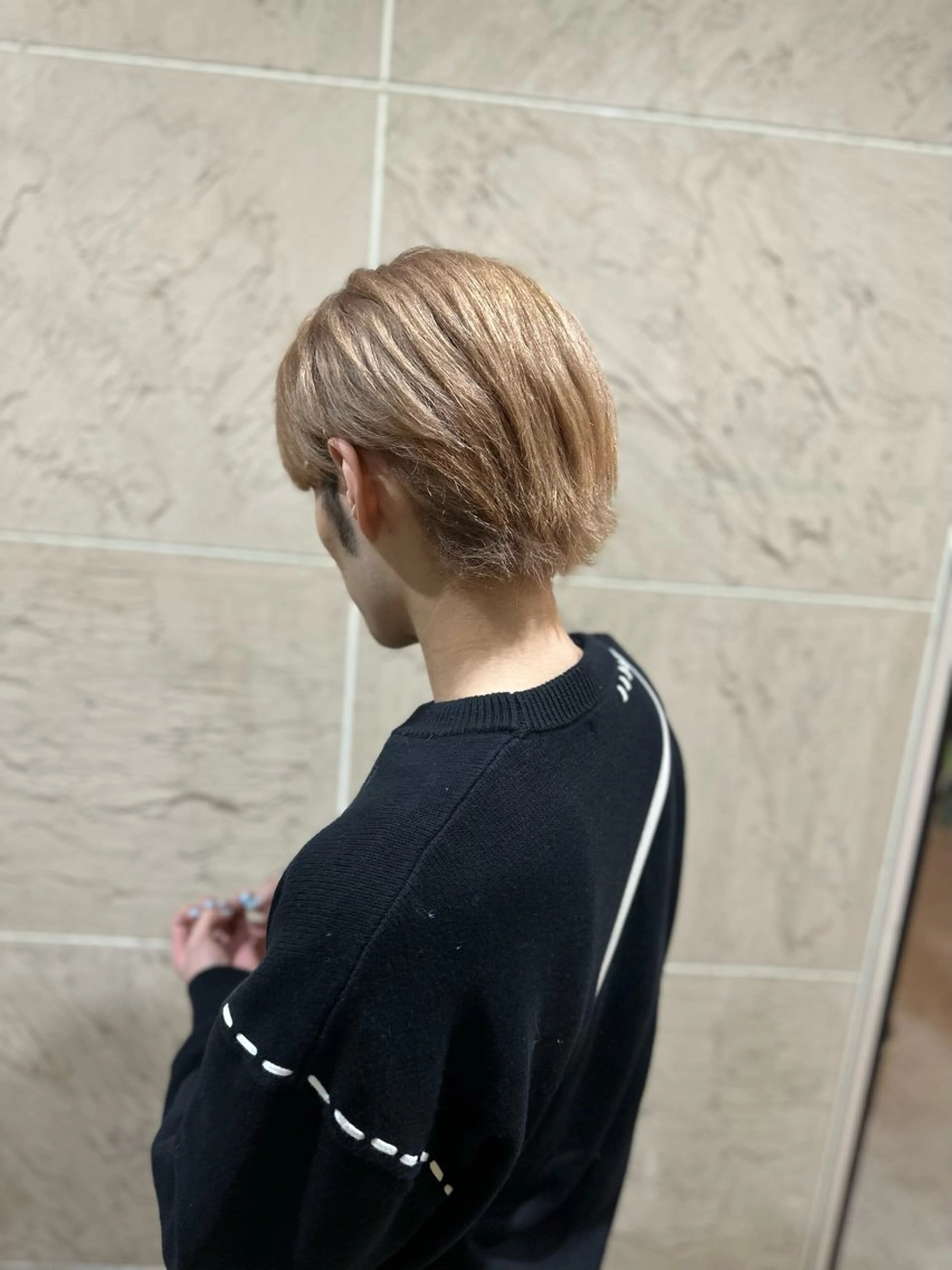 ショート カラー メンズ メンズブリーチ ベージュカラー ブリーチ 溜 一太のヘアスタイル