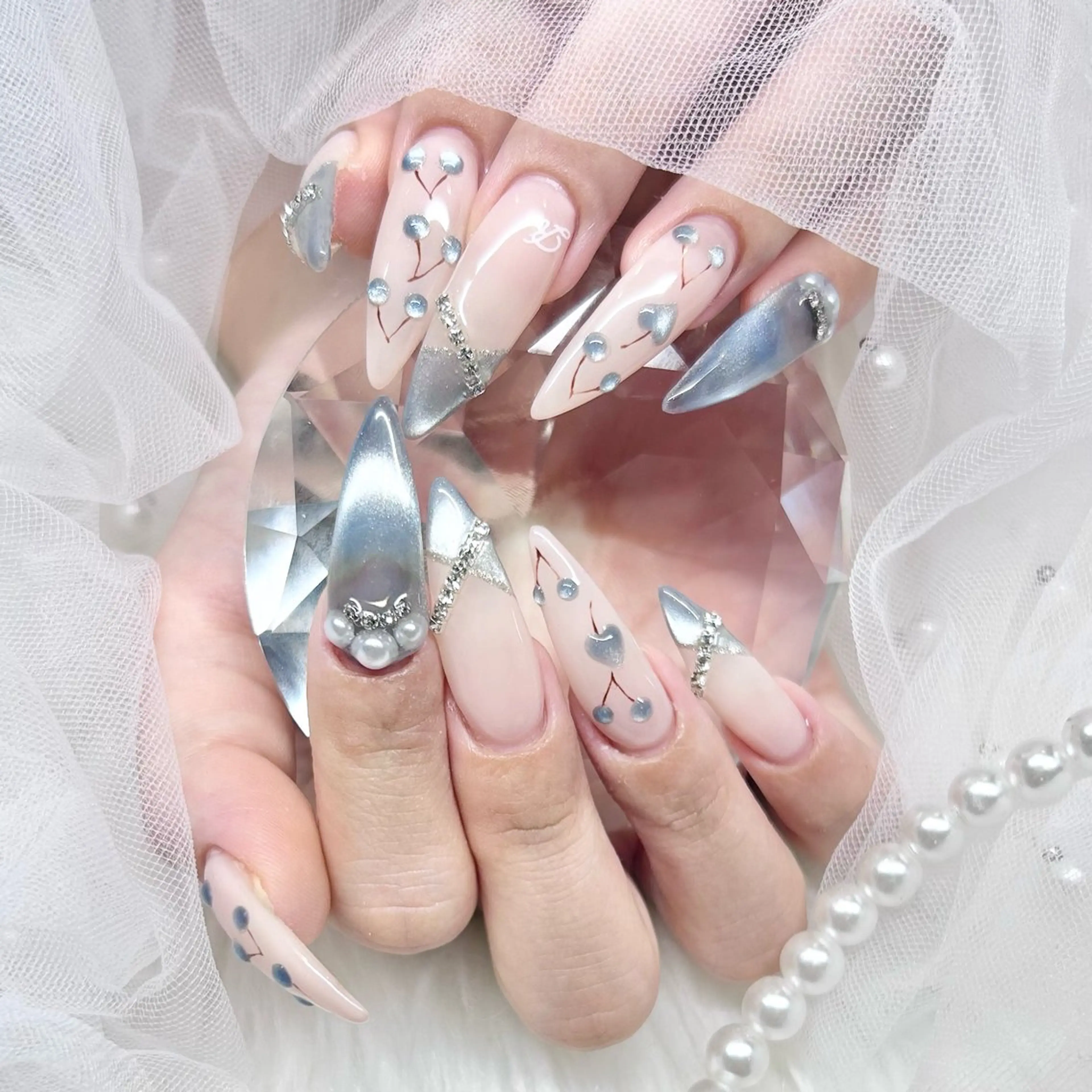 ネイル ハンドネイル Lumo所属・めろち ちゃんのネイルデザイン