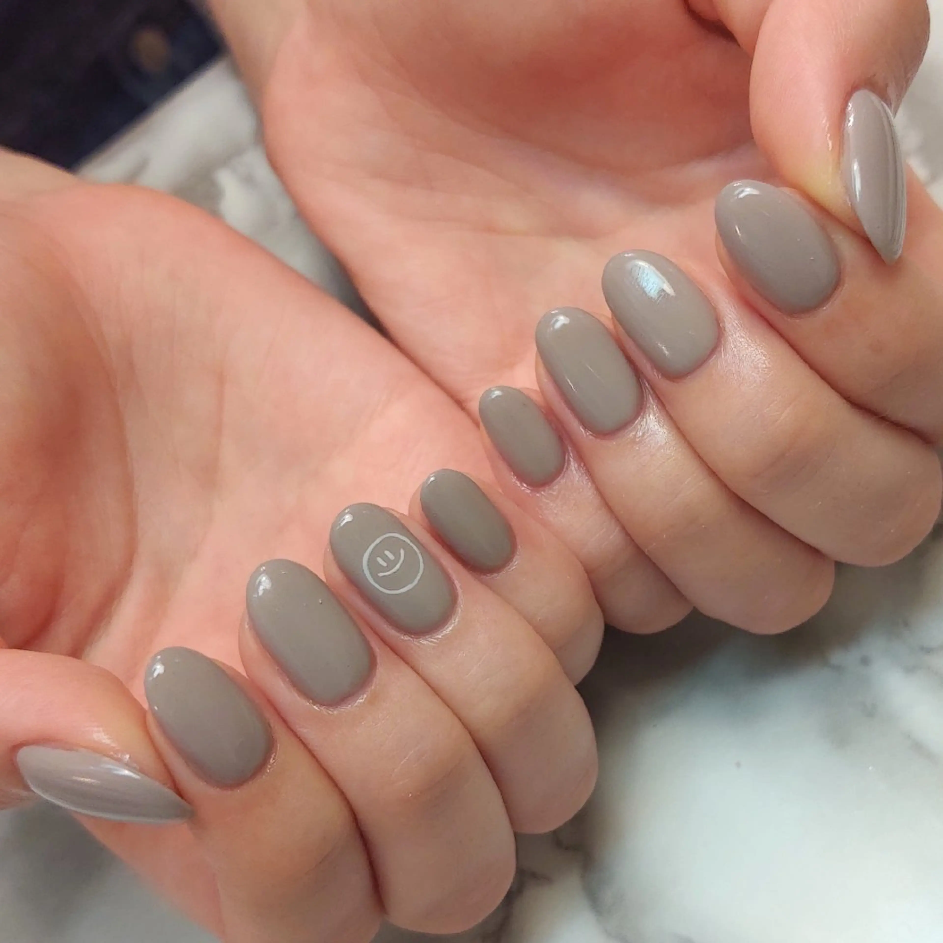 ネイル ジェヌインネイル 河内のネイルデザイン