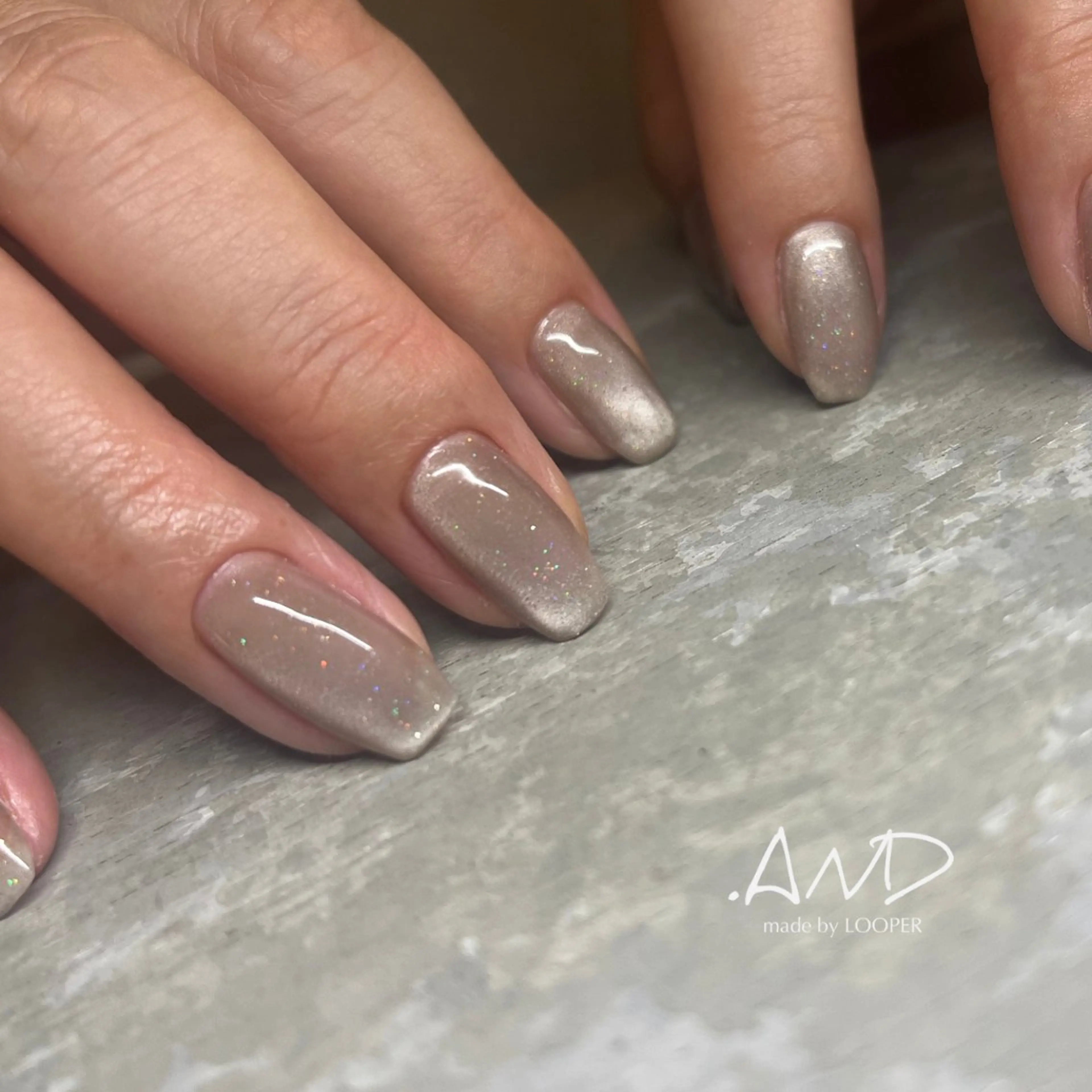 ネイル マグネットネイル LOOPER所属・mzh ...のネイルデザイン