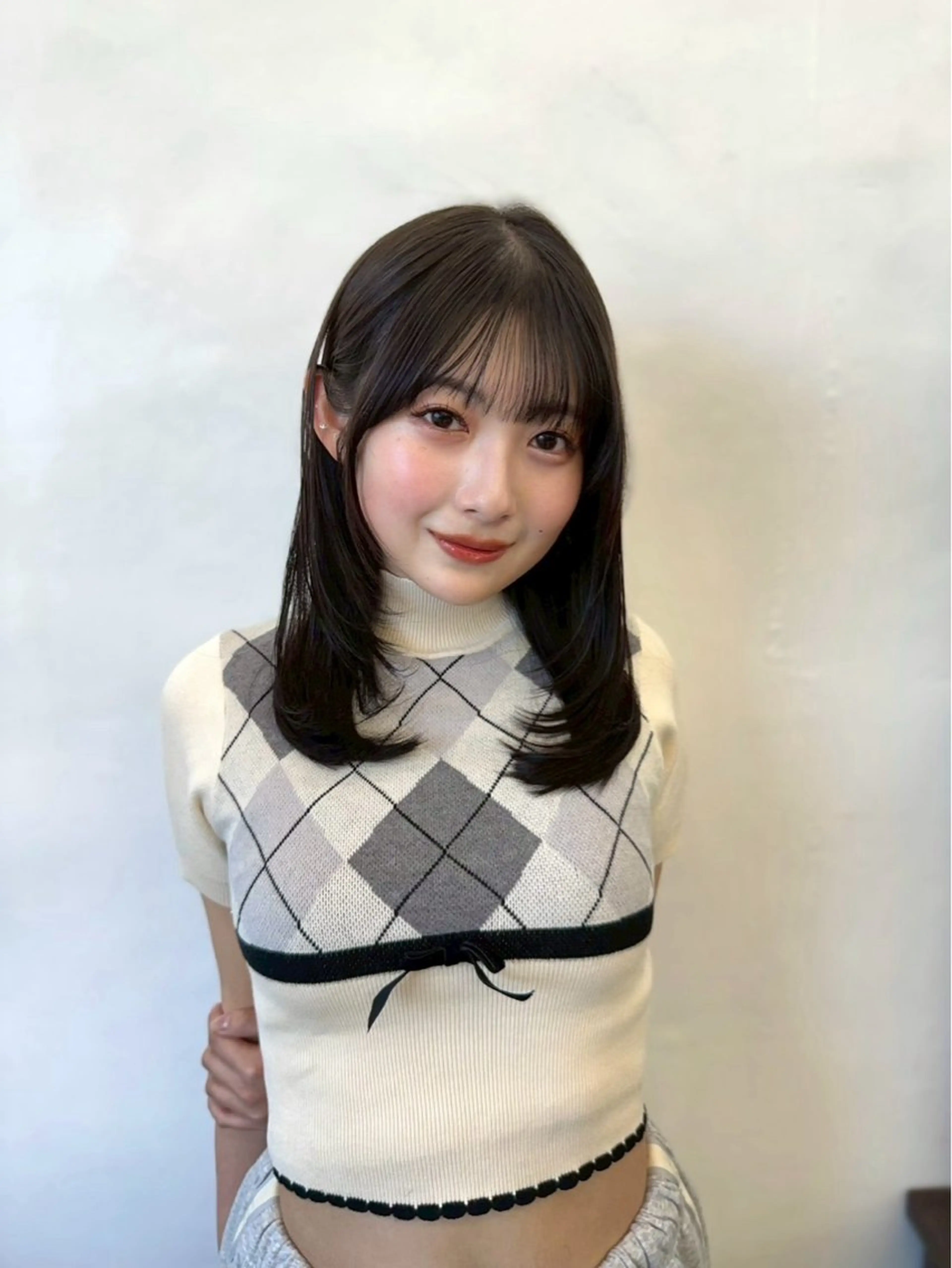 ミディアム カラー ケアカラー 透明感カラー ダークグレー ダークグレージュ グレージュ 盛れる顔周り /透明感/かりん🎀のヘアスタイル