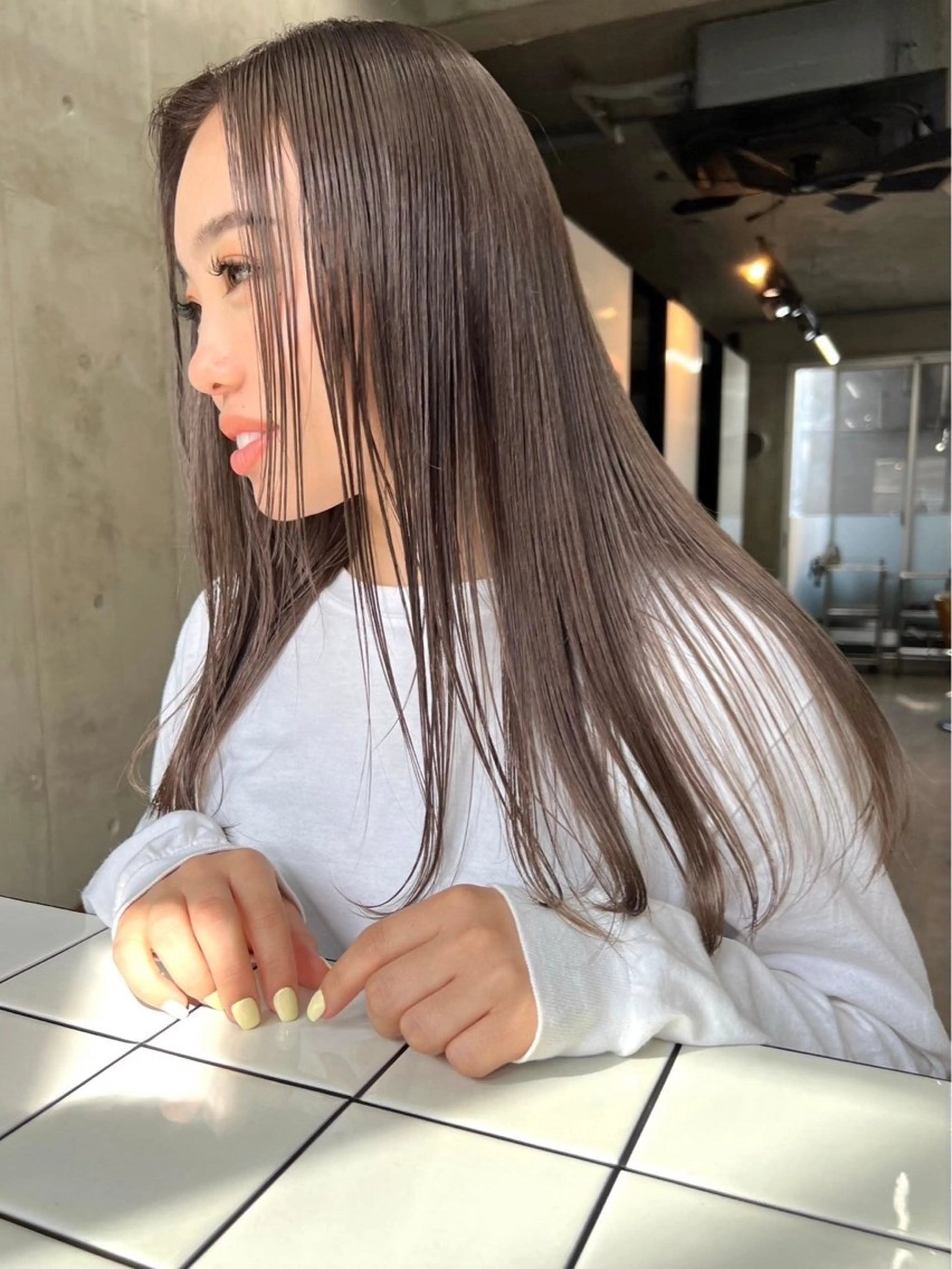 ロング 切りっぱなしボブ ボブ くびれヘア 髪質改善 レイヤーカット ヘアカラー SALT WATER所属・南堀江ハイトーン ×カットMIKU🍒のヘアスタイル