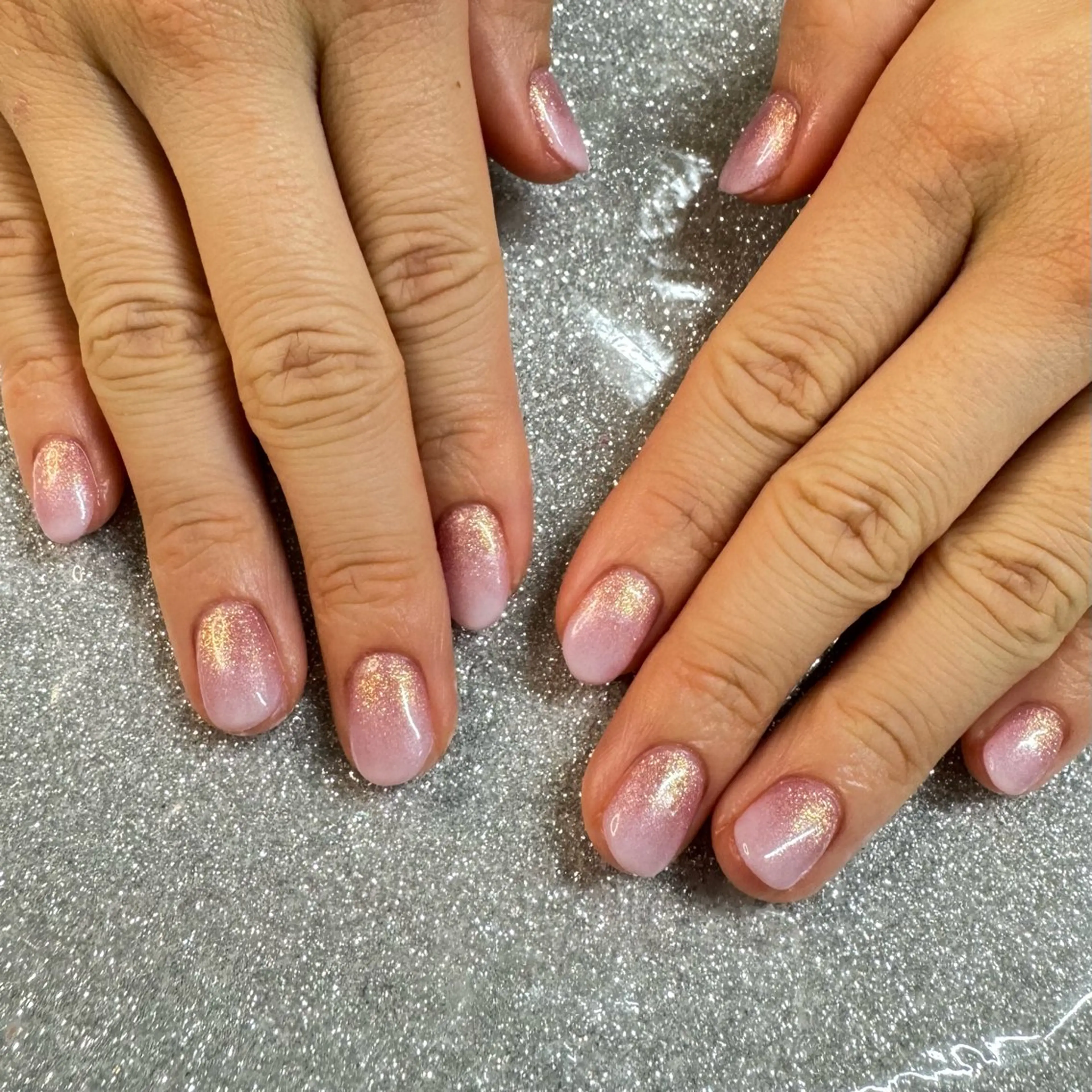 ネイル ハンドネイル VIERU 🌈🎀💖のネイルデザイン