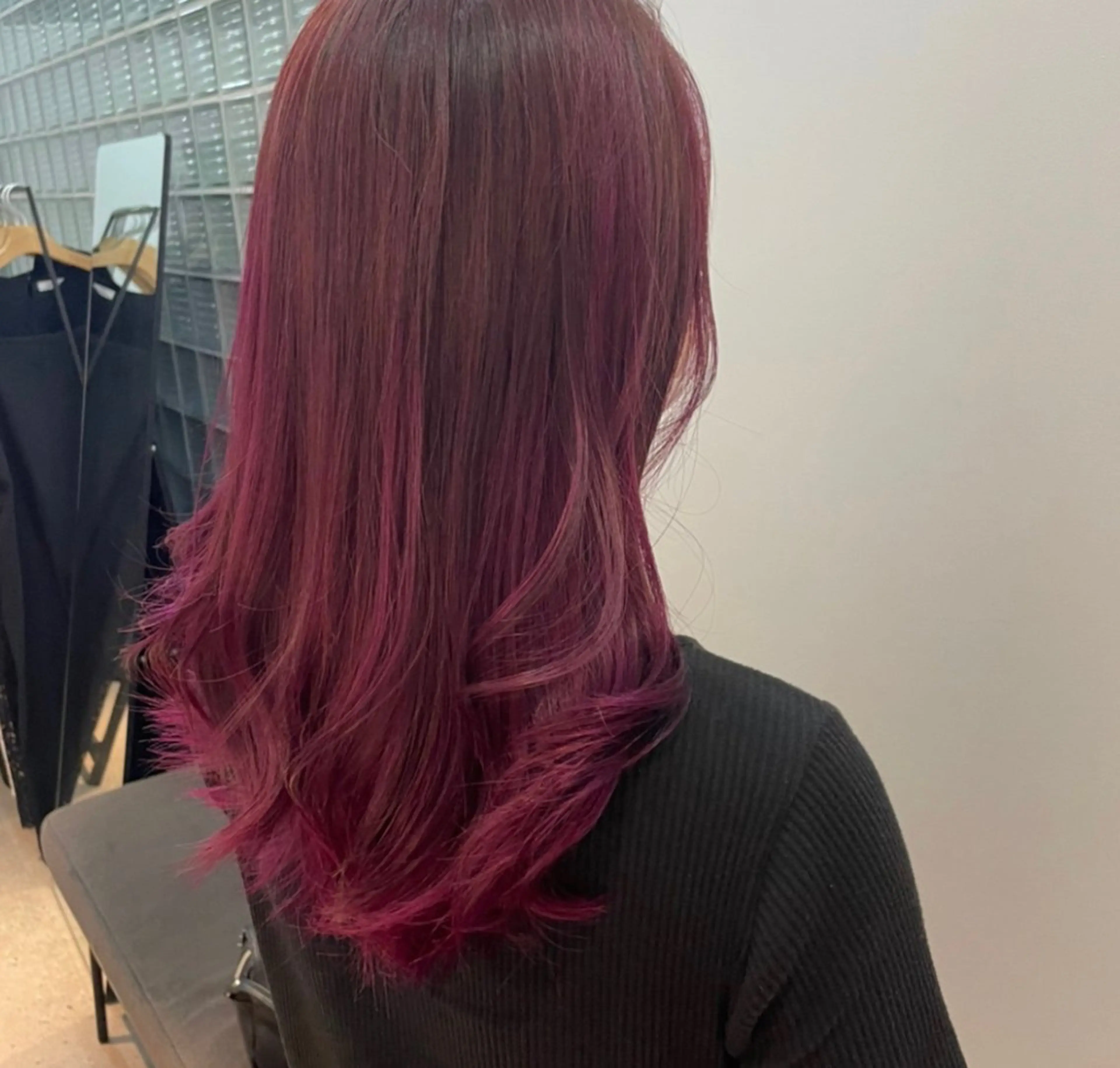 カラー カット ヘアカラー 韓国レイヤー➰北田 陸斗➰コテ巻きパーマのヘアスタイル