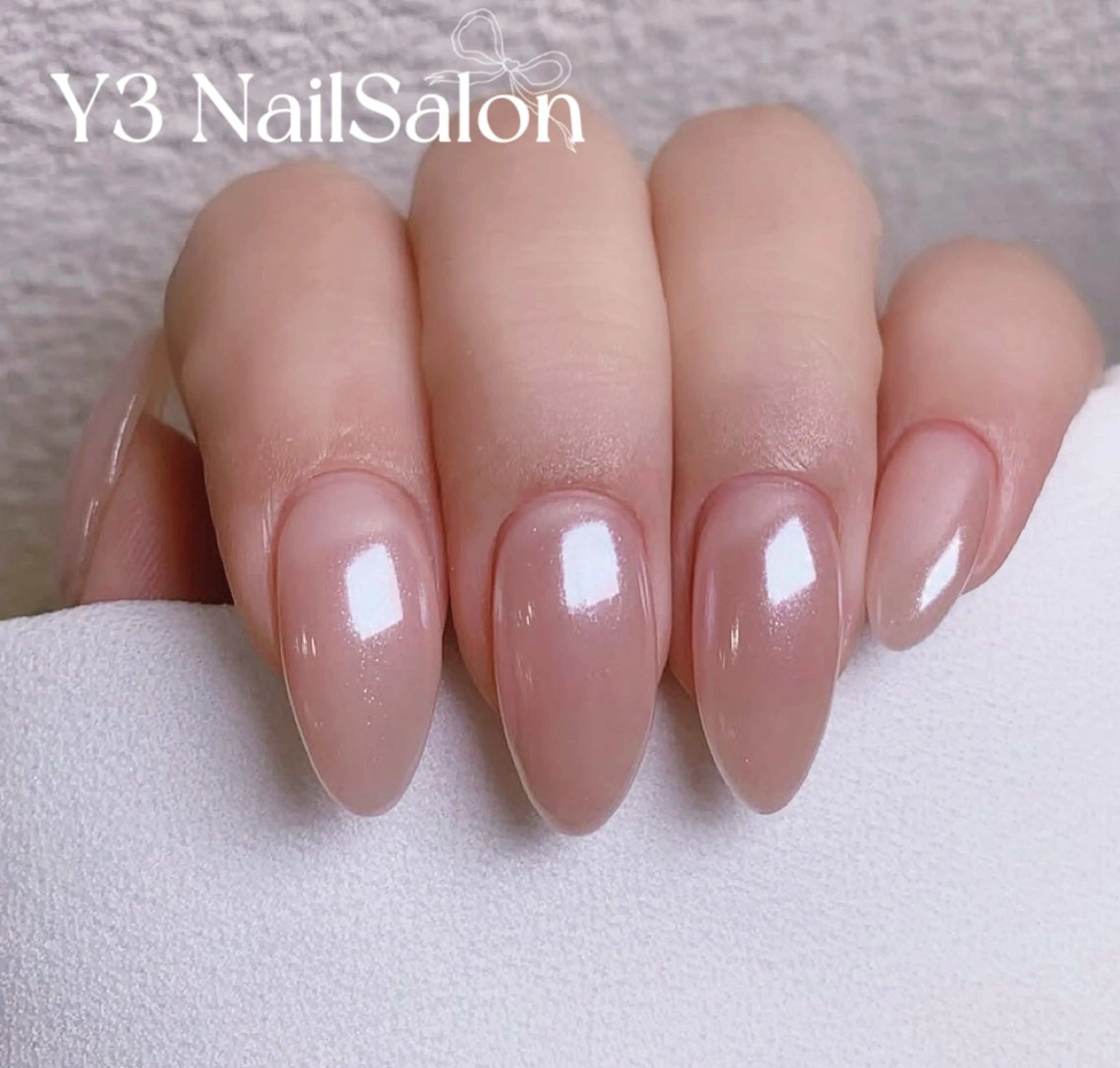 ネイル ミラーネイル Y3 Nail Salon所属・Y3 NailSalonのネイルデザイン