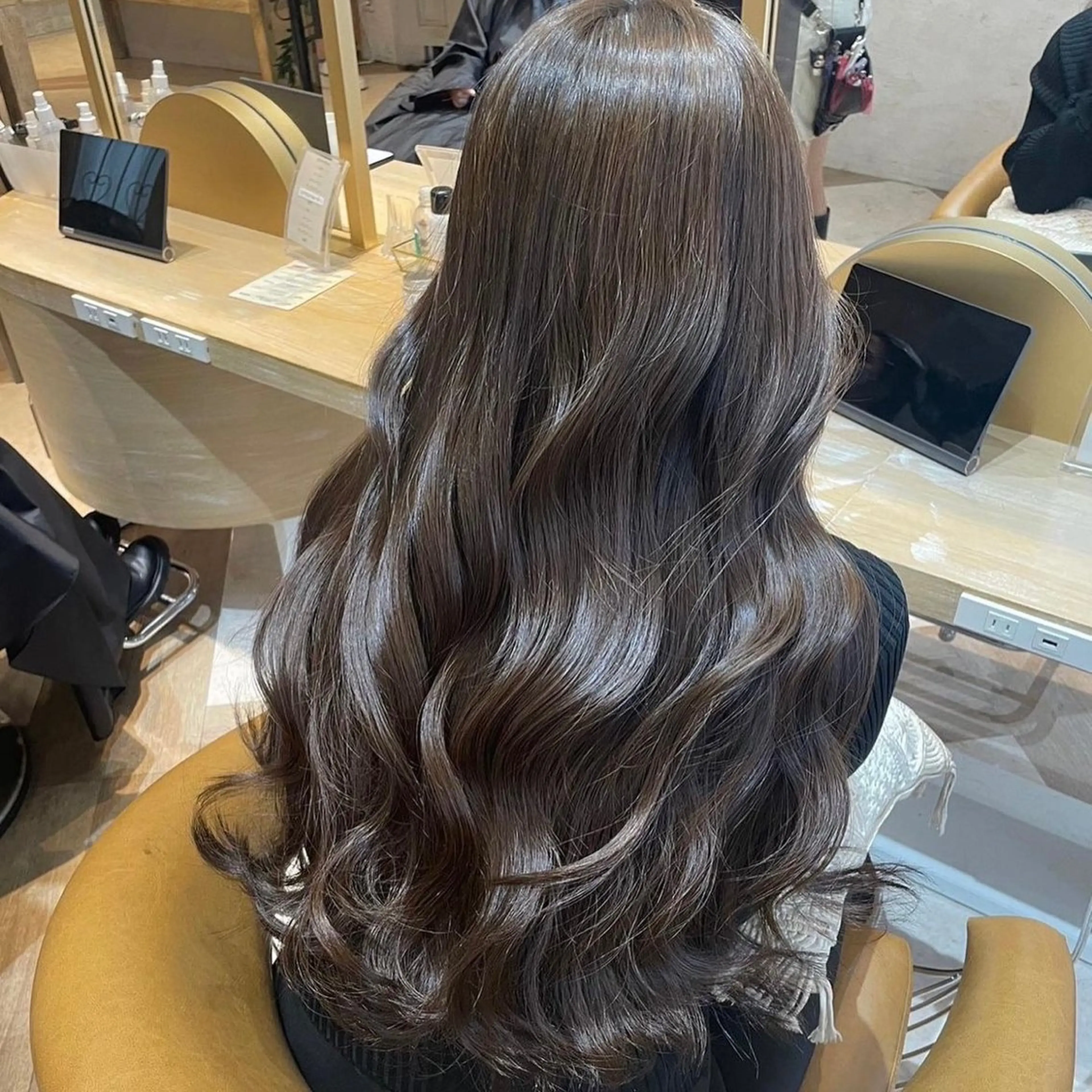 ロング 岡田準希/韓国/透明 感カラー/美髪矯正のヘアスタイル