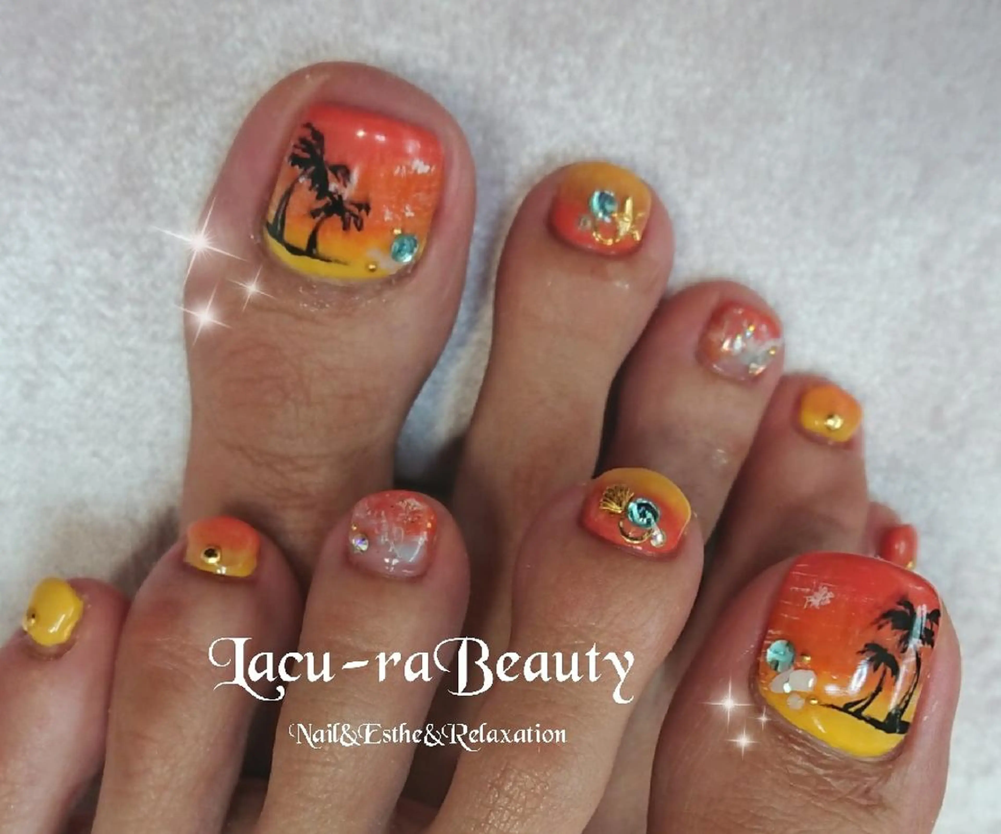 ネイル 小顔と腸の専門店 ラクーラビューティのエステ・リラクイメージ