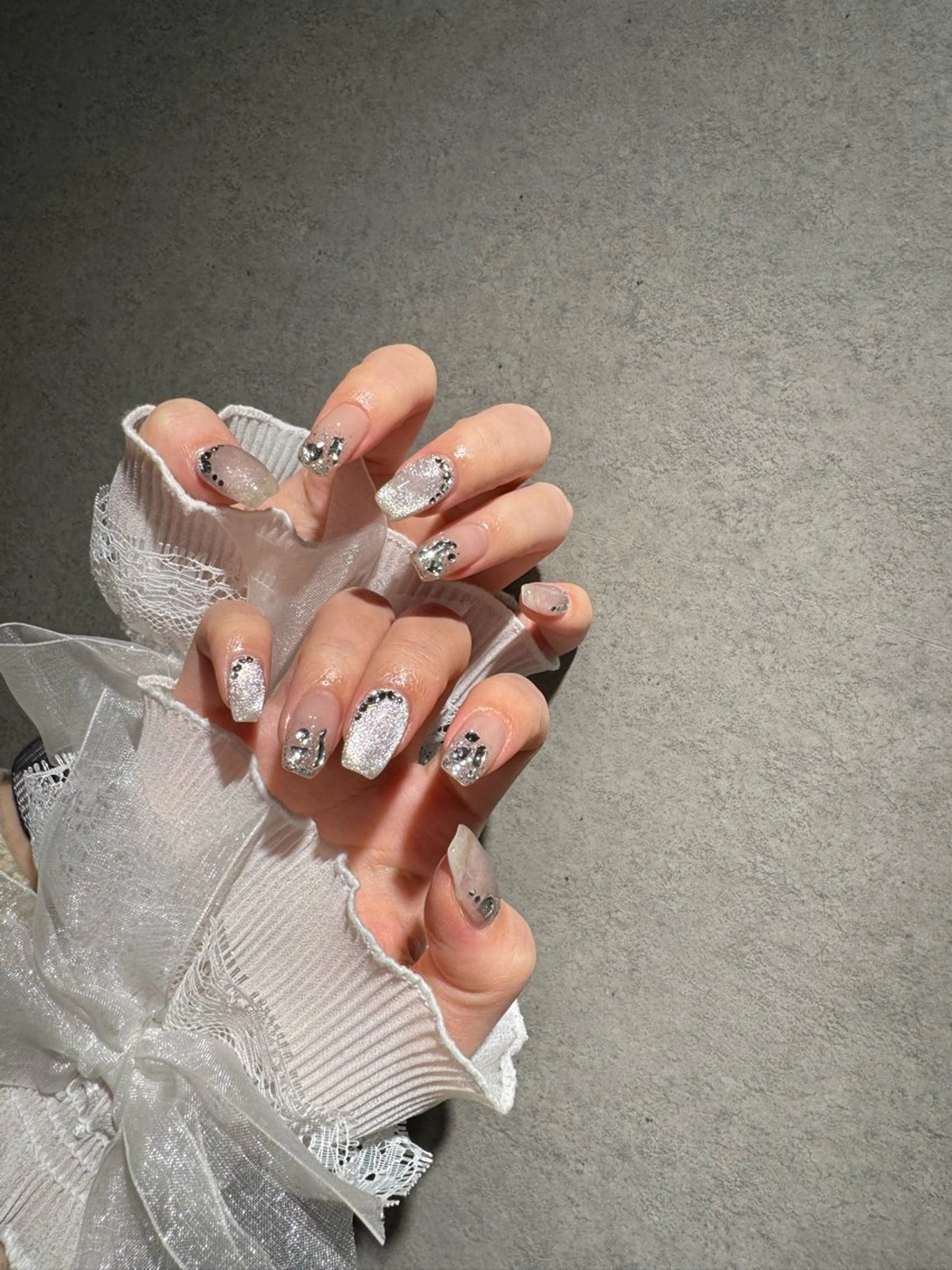 ネイル I-nailロング /ワンホン/キラキラのネイルデザイン