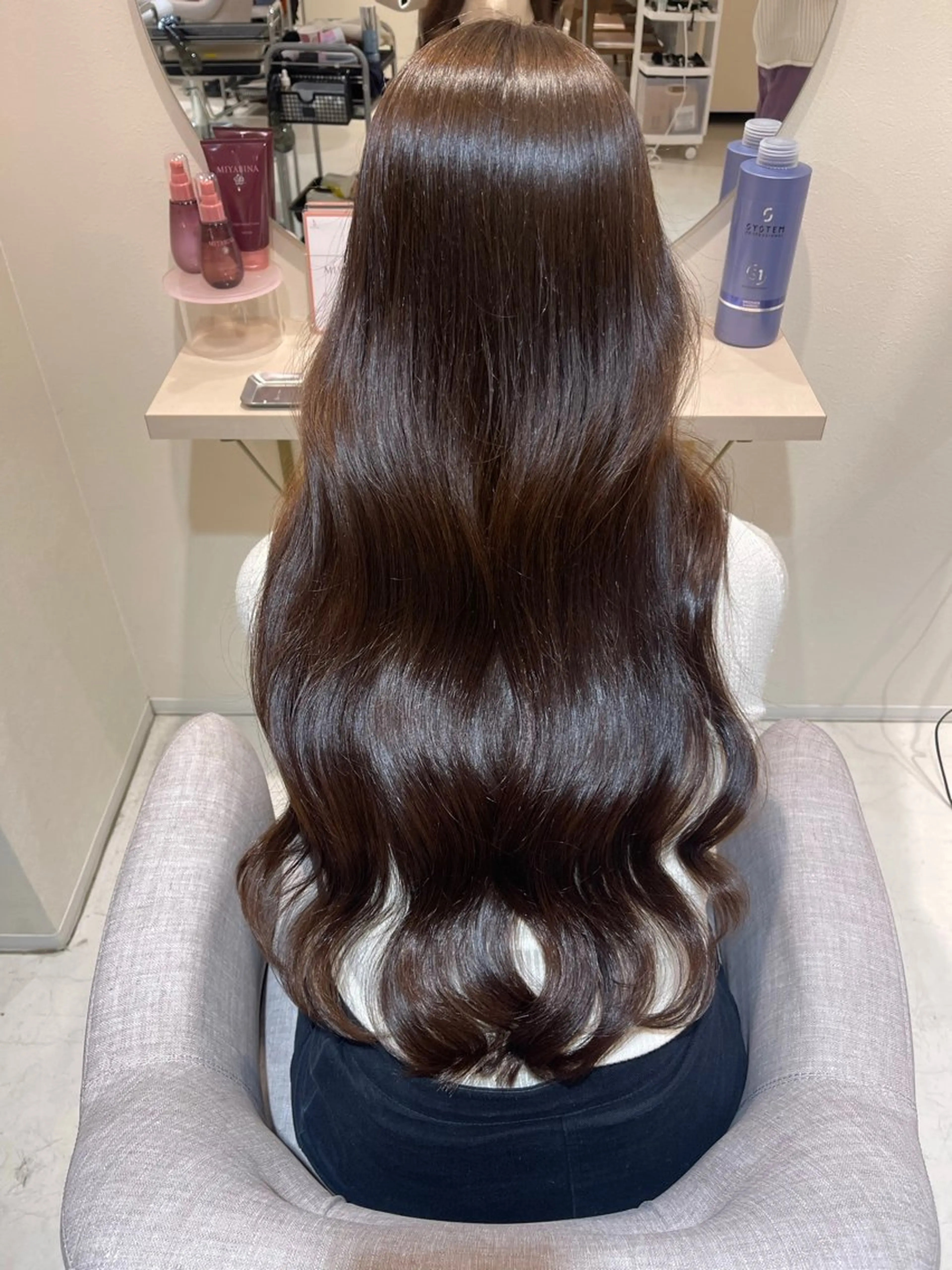 ロング カラー 松永 悠里のヘアスタイル