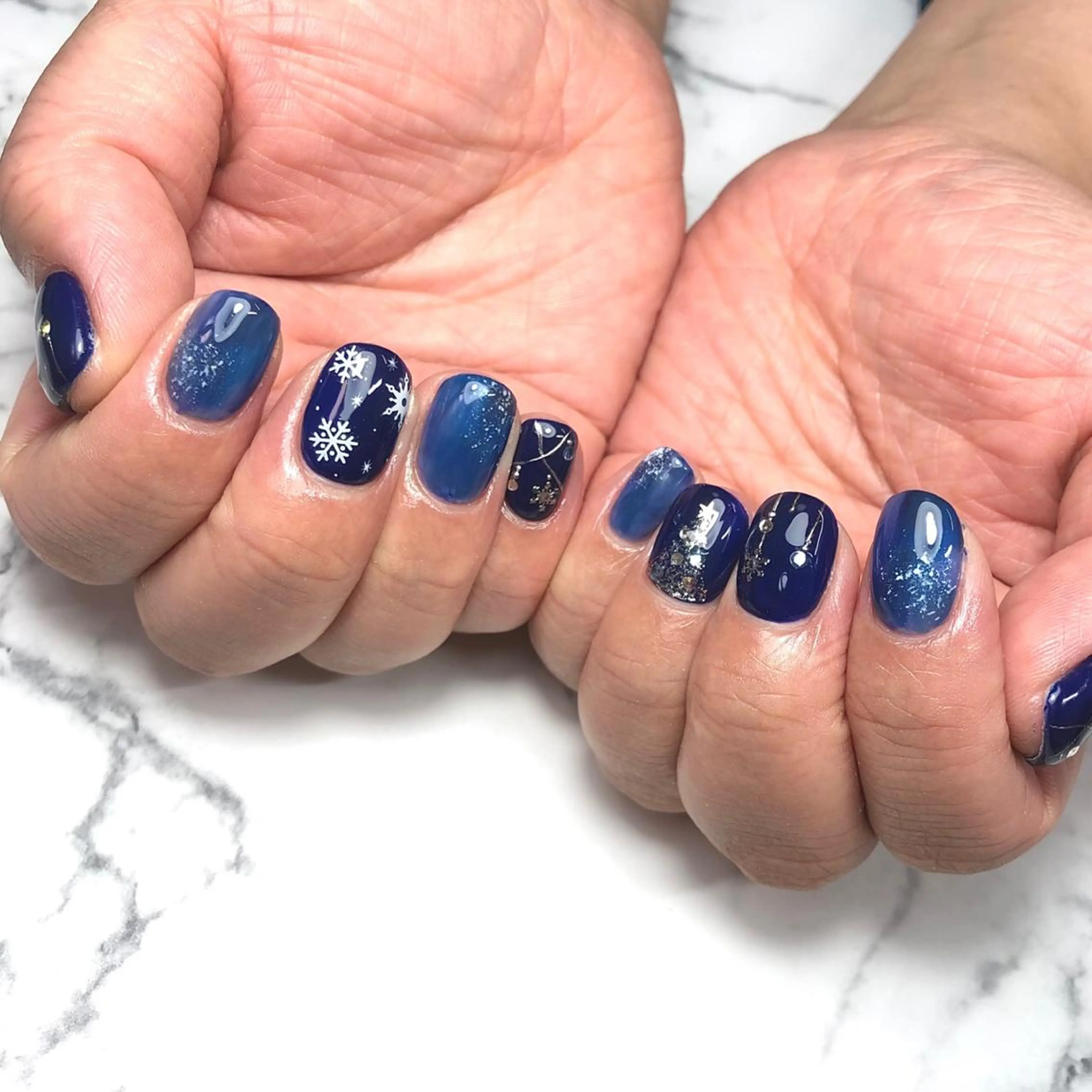 ネイル アートネイル ブルー ジェルネイル 氷ネイル・うるうるネイル 韓国ネイル ハンドネイル NAIL NOWのネイルデザイン