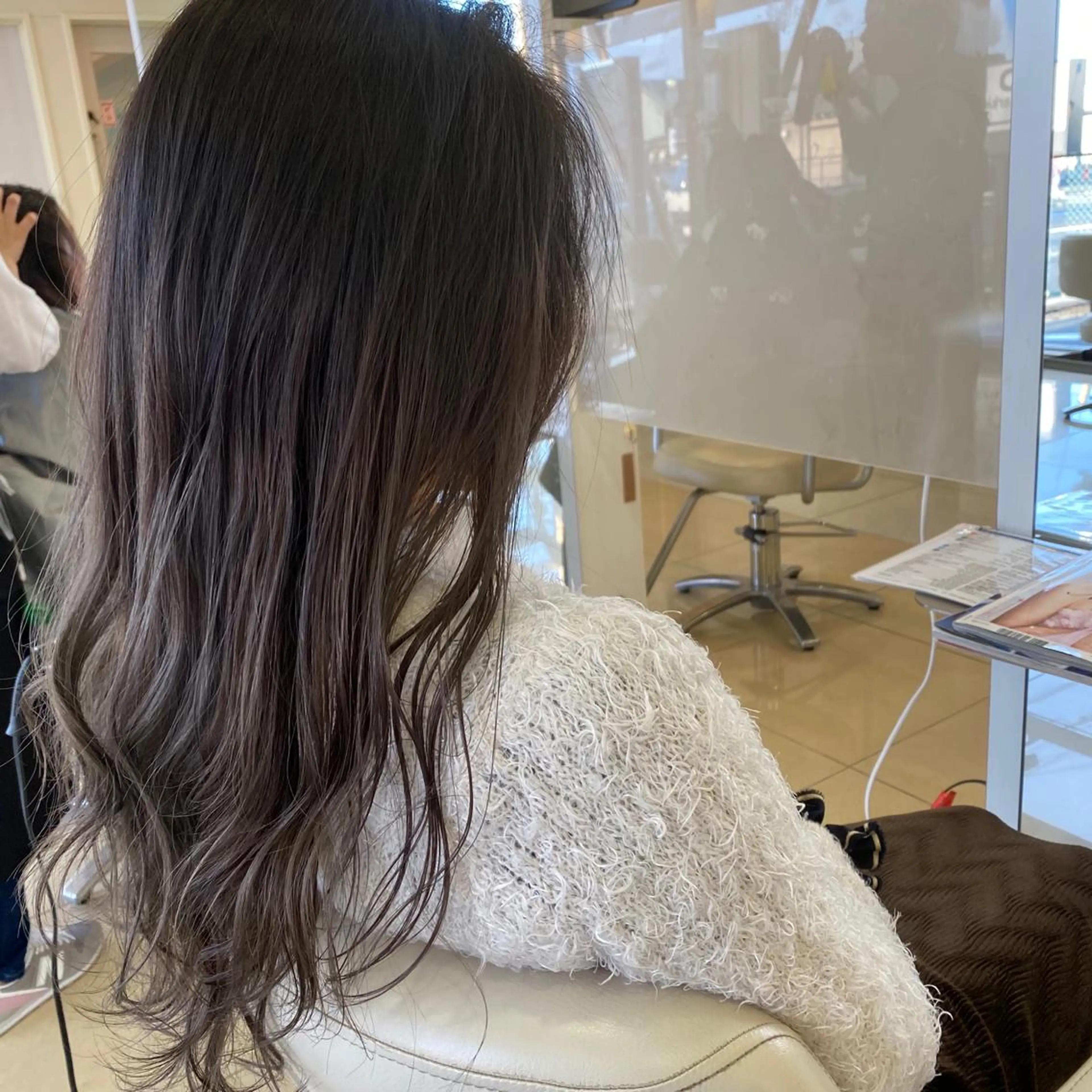 カラー 牧野 佳樹のヘアスタイル