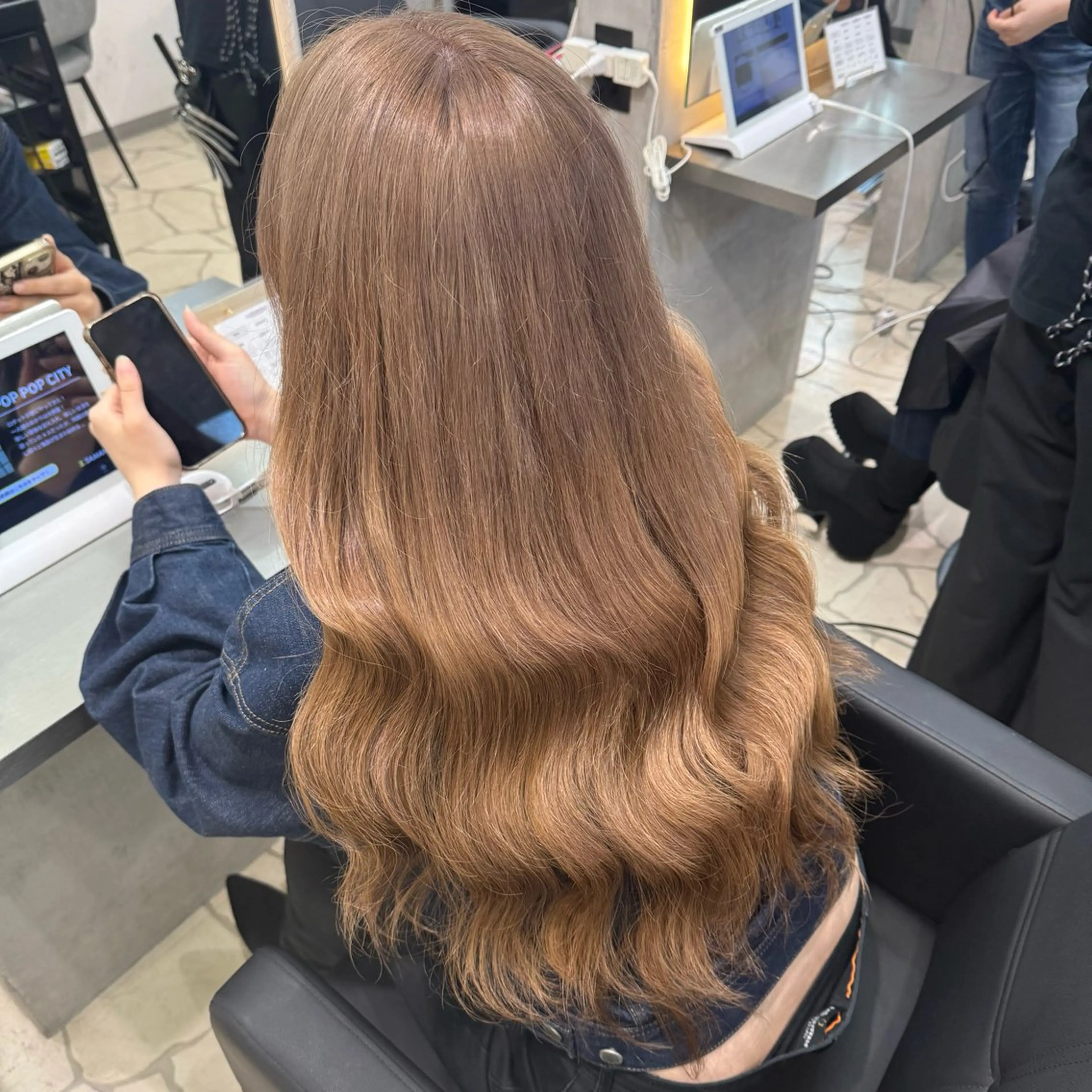 ロング カラー ベージュカラー ブリーチ ミルクティーベージュ カット ヘアカラー エクステ/透明感 韓国ヘア/KENTAのヘアスタイル