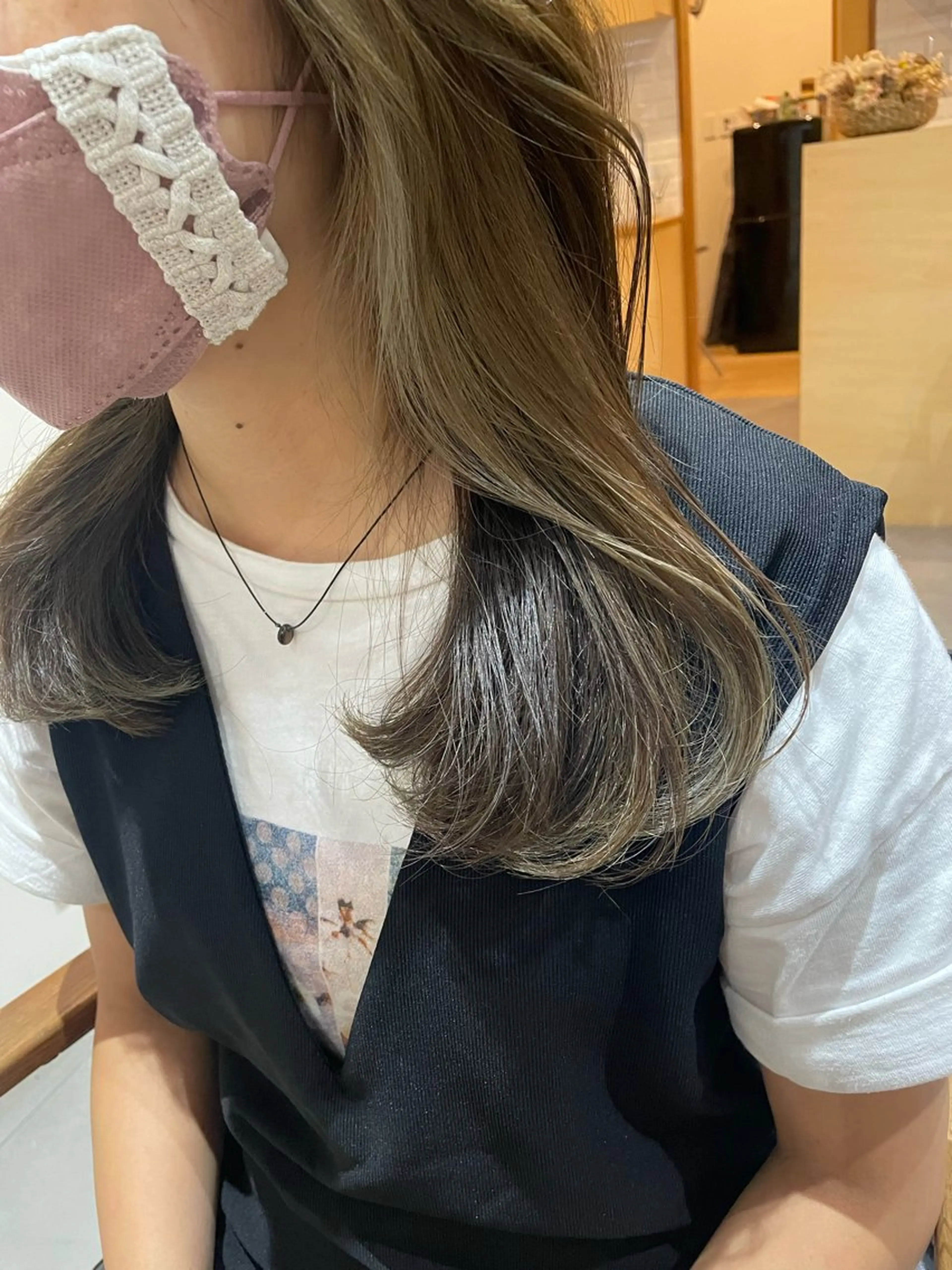 ミディアム カラー LORO.hairmake&spa所属・山﨑 ひよりのヘアスタイル