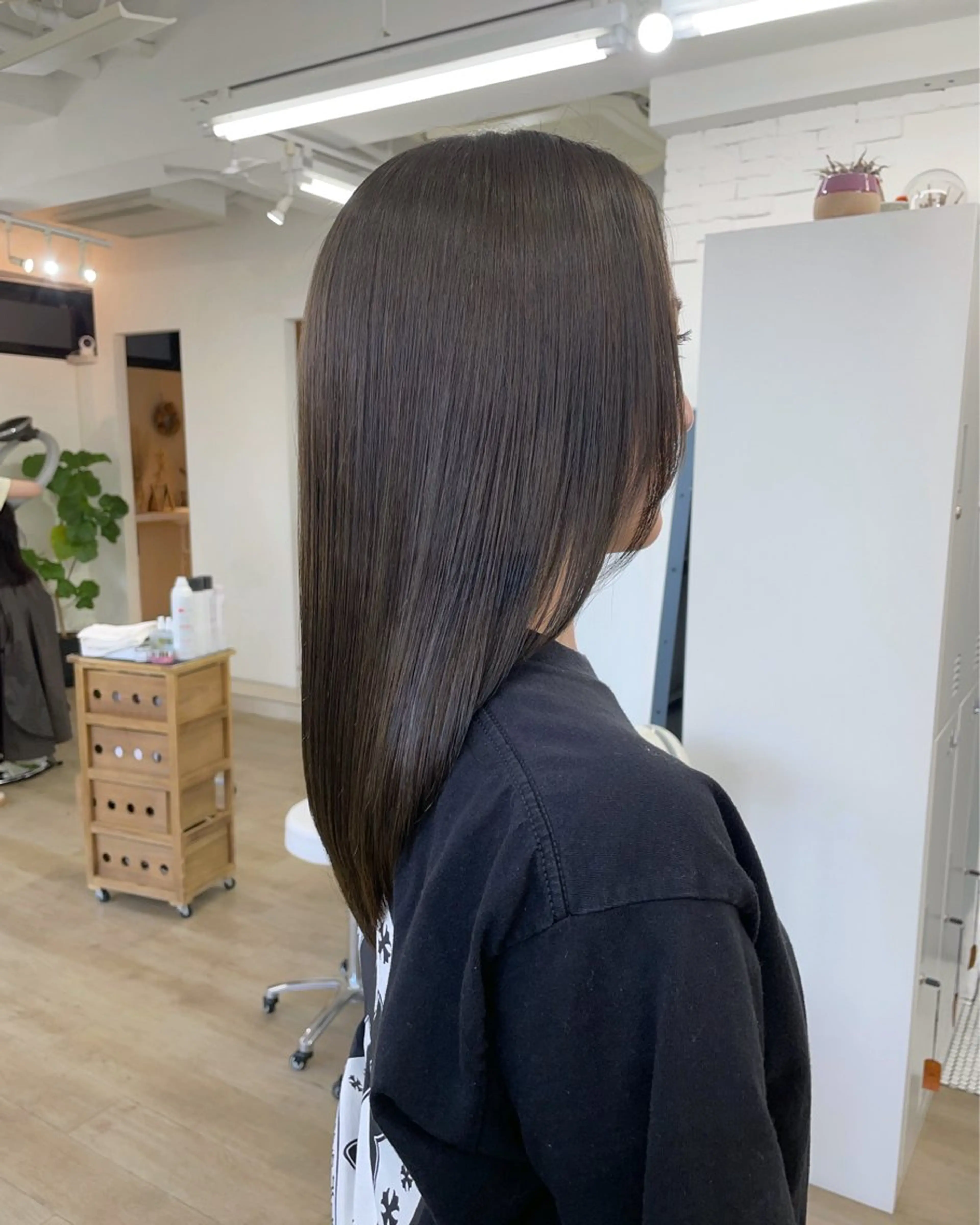 ミディアム カラー ベージュカラー 透明感カラー イルミナカラー オリーブベージュ トリートメント ヘアカラー トリートメント ✨髪質改善✨原宿 えのもと　はなのヘアスタイル