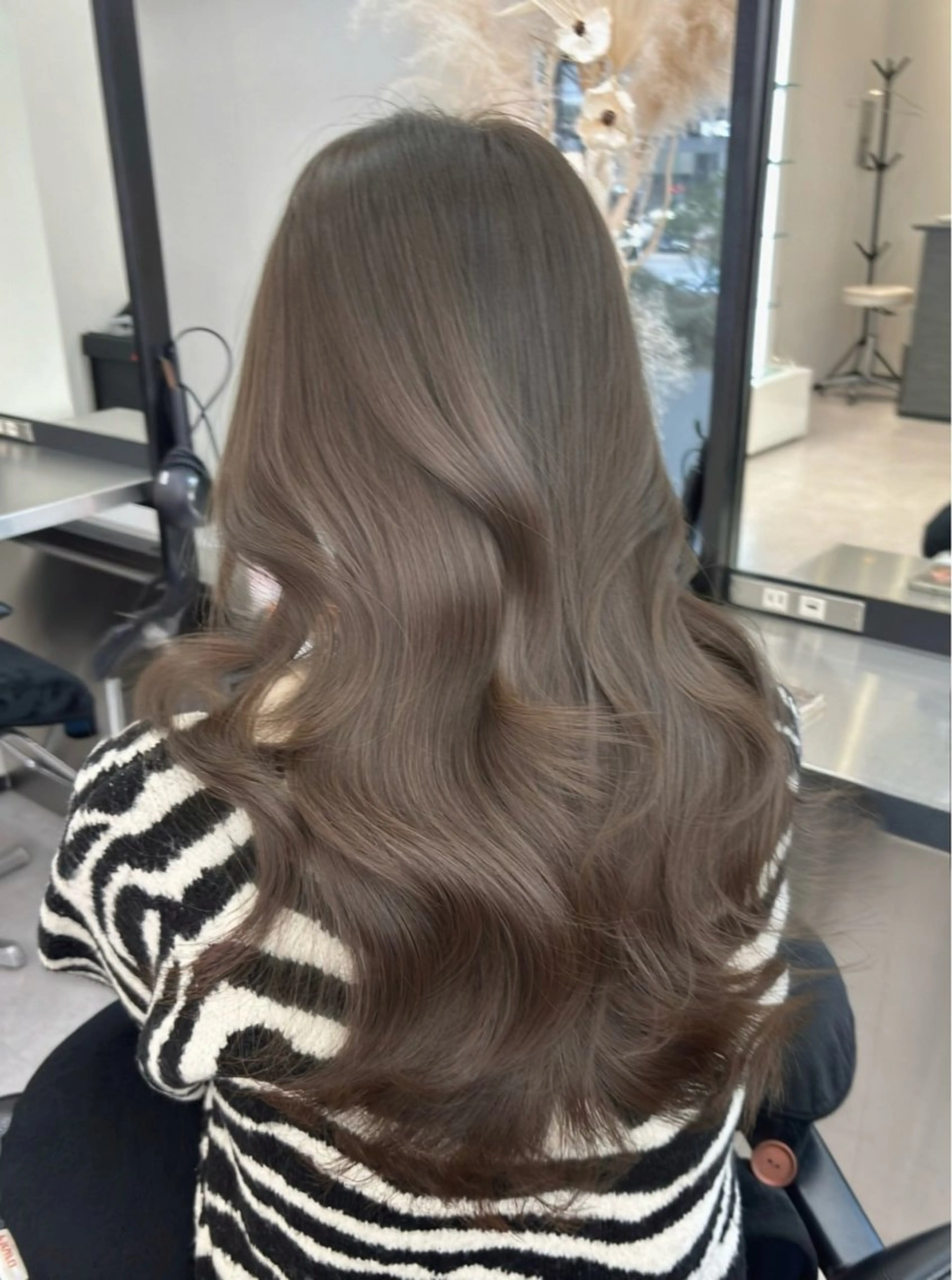 ロング カラー ヘアカラー トリートメント 心斎橋/ブリーチなし 髪質改善/レイヤーのヘアスタイル