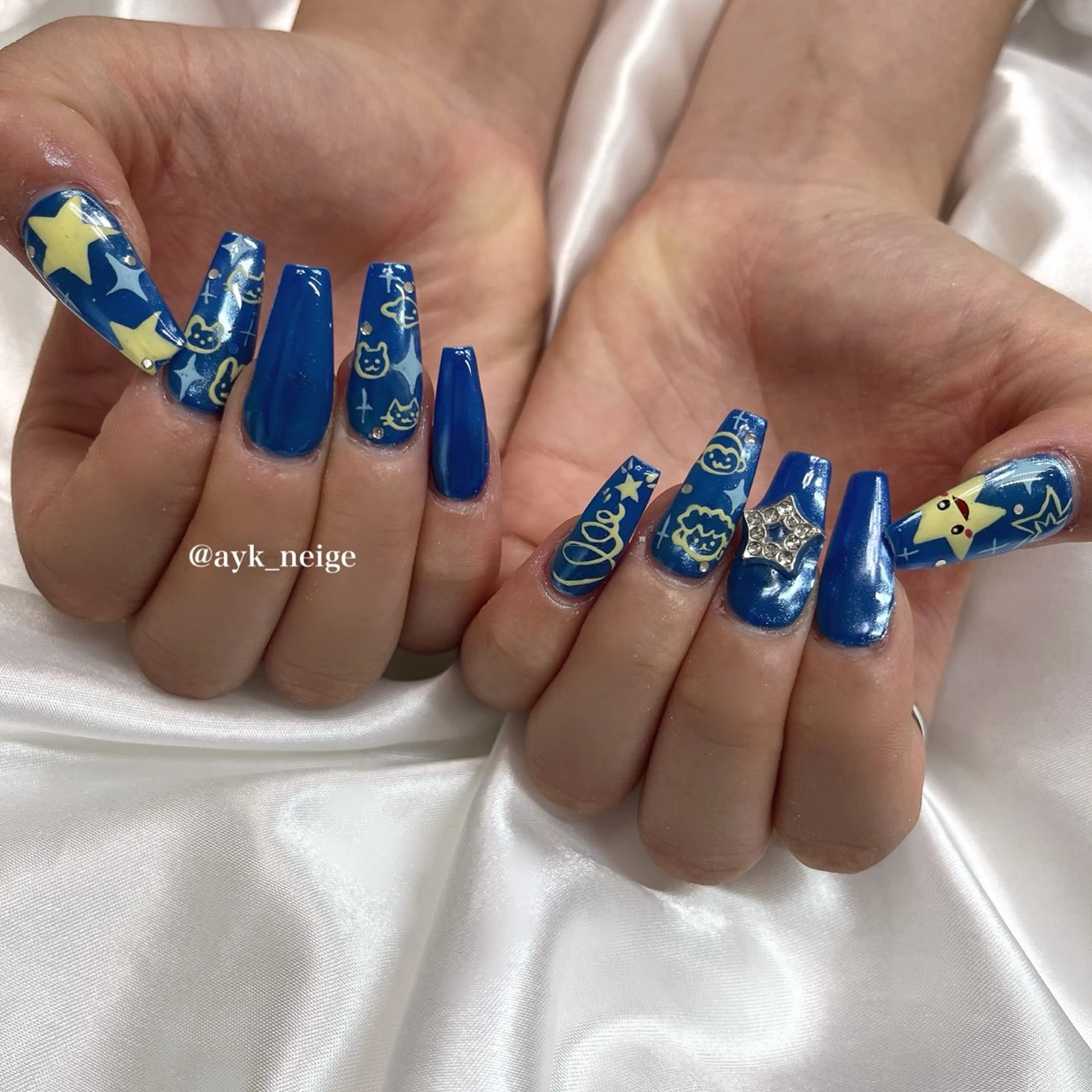 ネイル フットネイル フレンチネイル キラキラネイル 韓国ネイル マグネットネイル n'eige nail所属・大谷 綾香のネイルデザイン