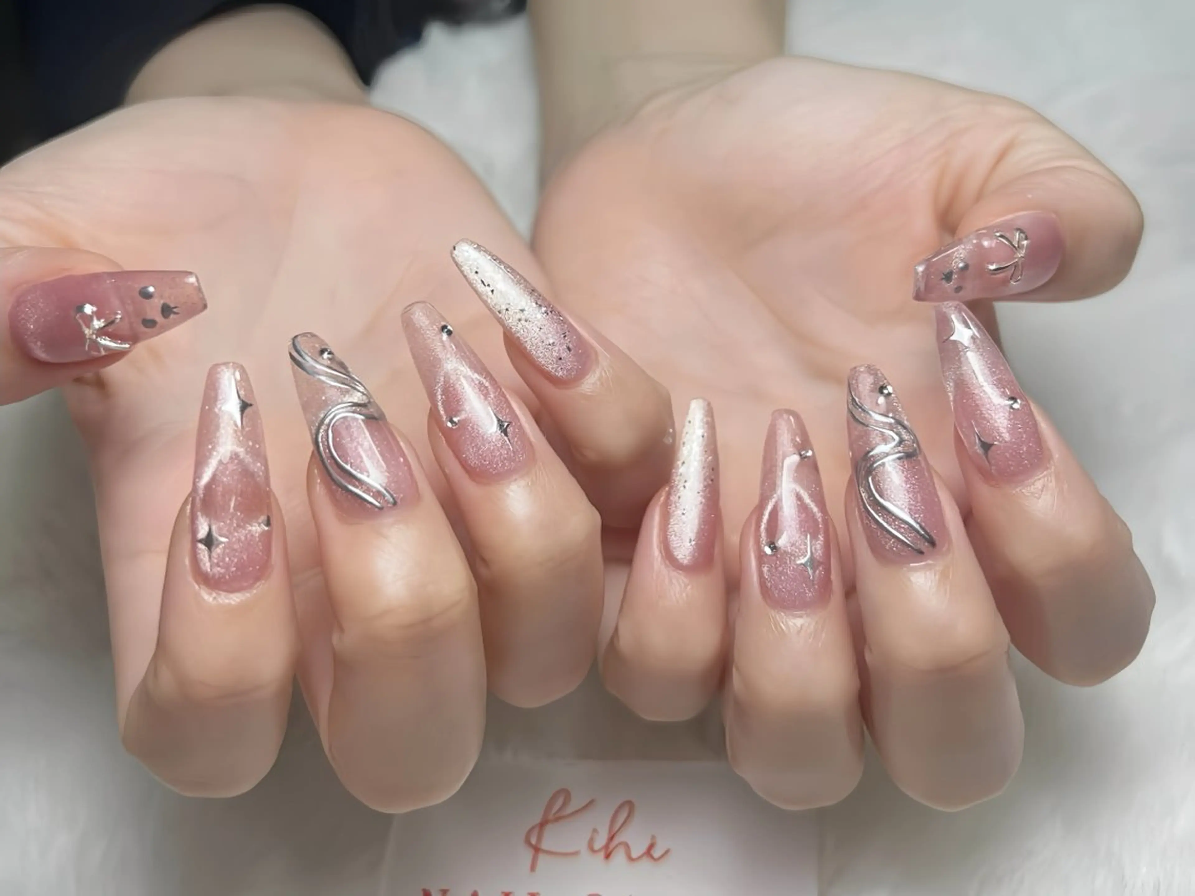 ネイル アートネイル フレンチネイル ジェルネイル グラデーション 韓国ネイル ハンドネイル 💕鈴木ユリ パラジェル/オフ無料のネイルデザイン