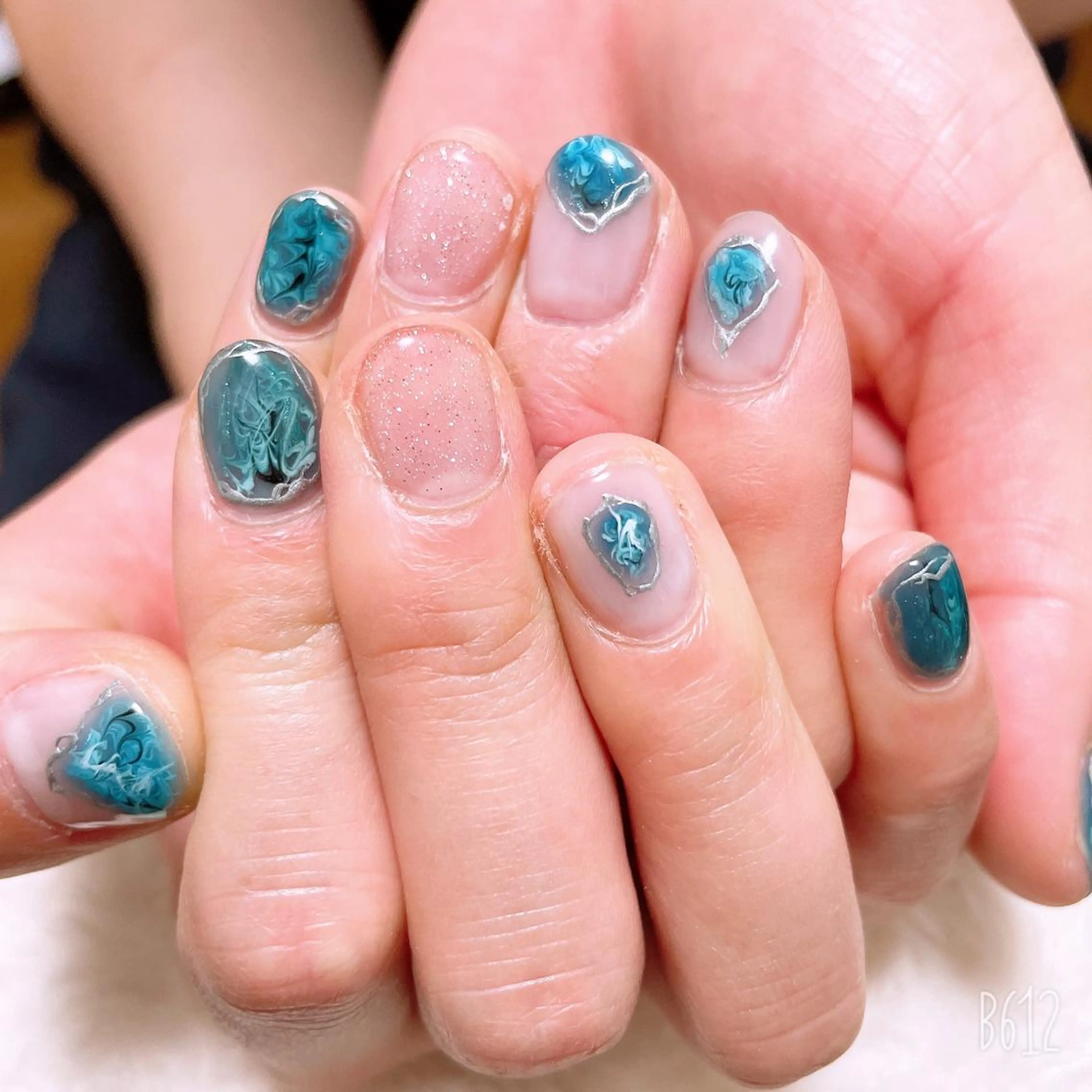 ネイル The Best Beauty受付担当のヘアスタイル