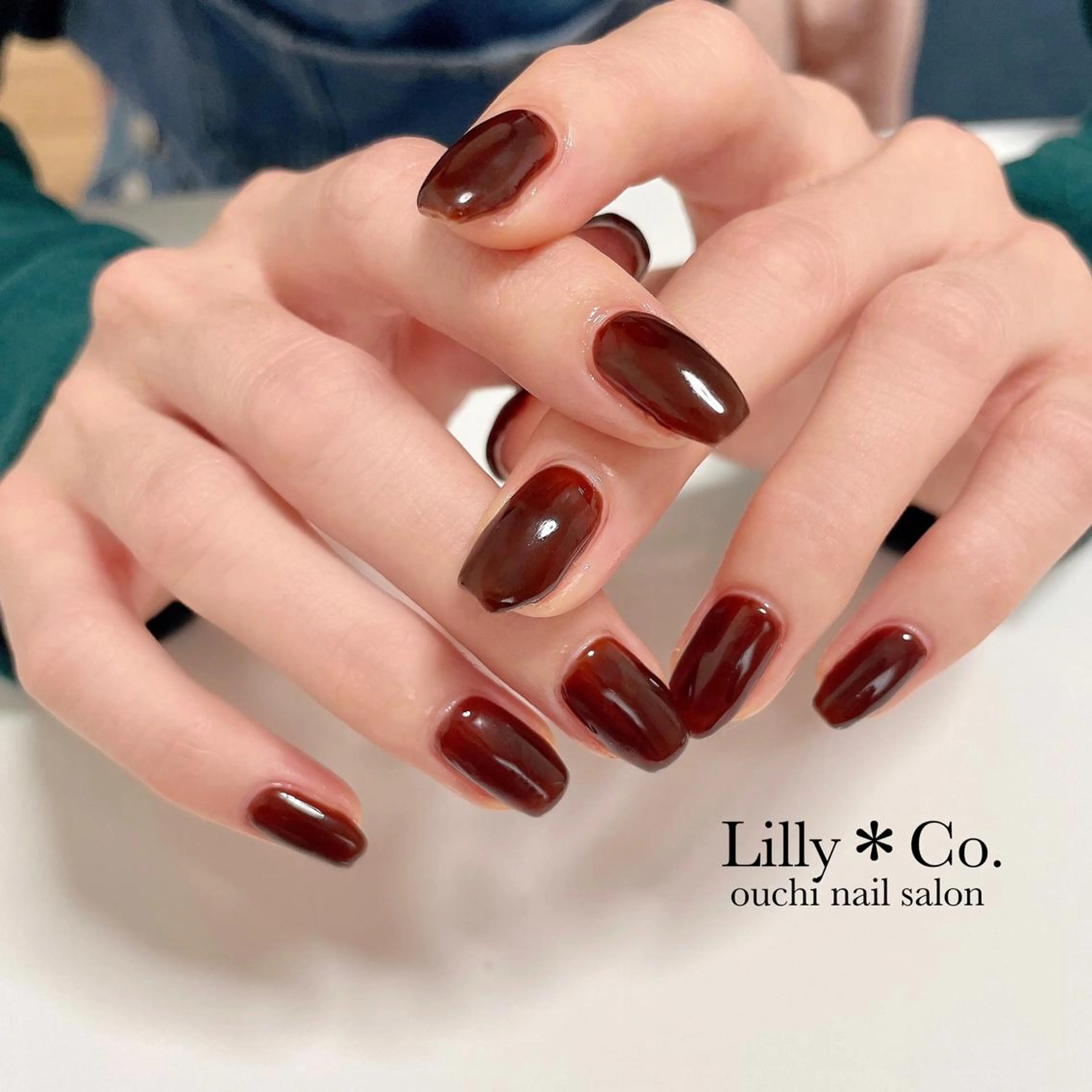 ネイル ブラウン ハンドネイル ハンドケア Lilly Co.のネイルデザイン