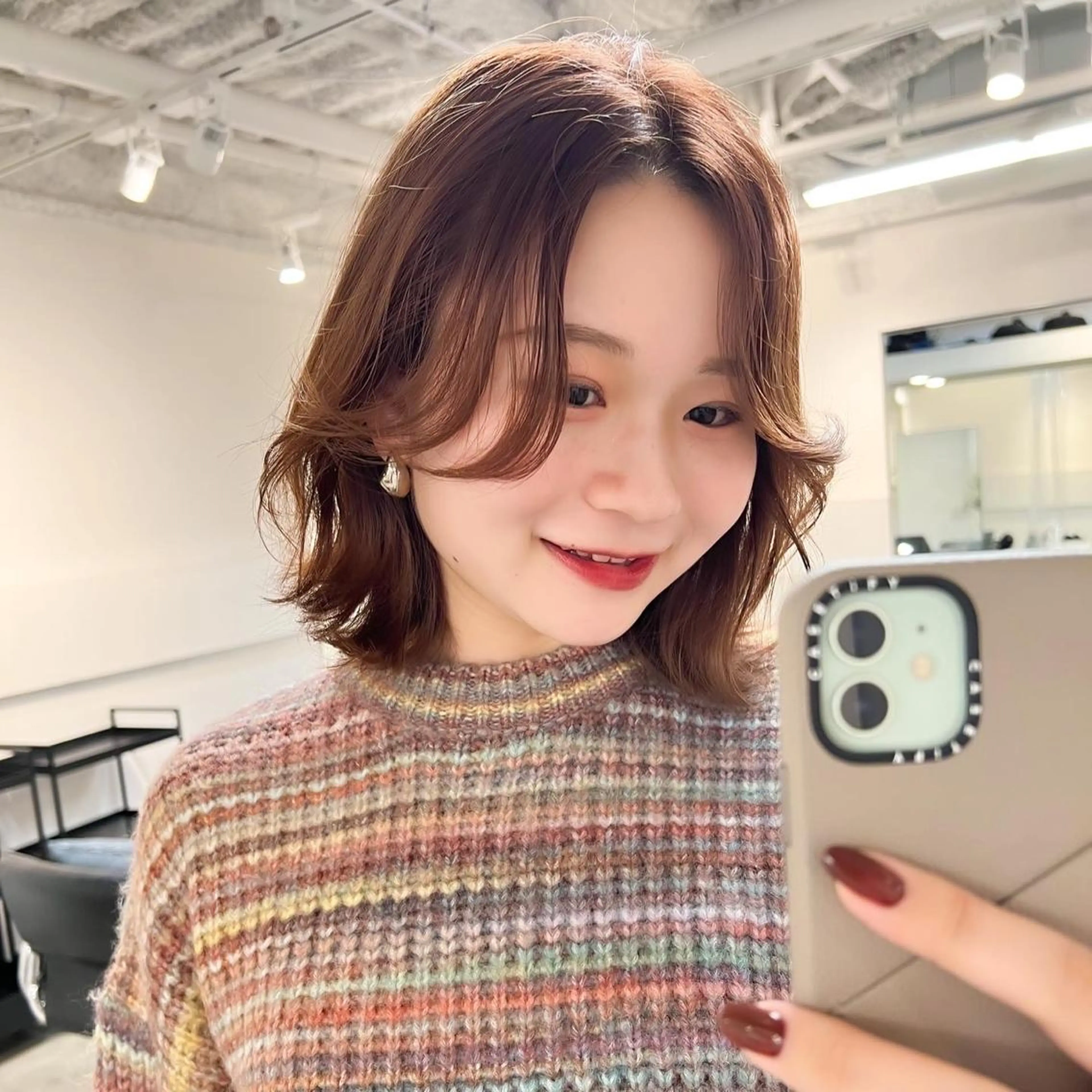 ミディアム カラー パーマ ミディアムパーマ くびれヘア 韓国風ヘア レイヤーカット レイヤーカットのプロ 大人ヘア宮森貴志のヘアスタイル