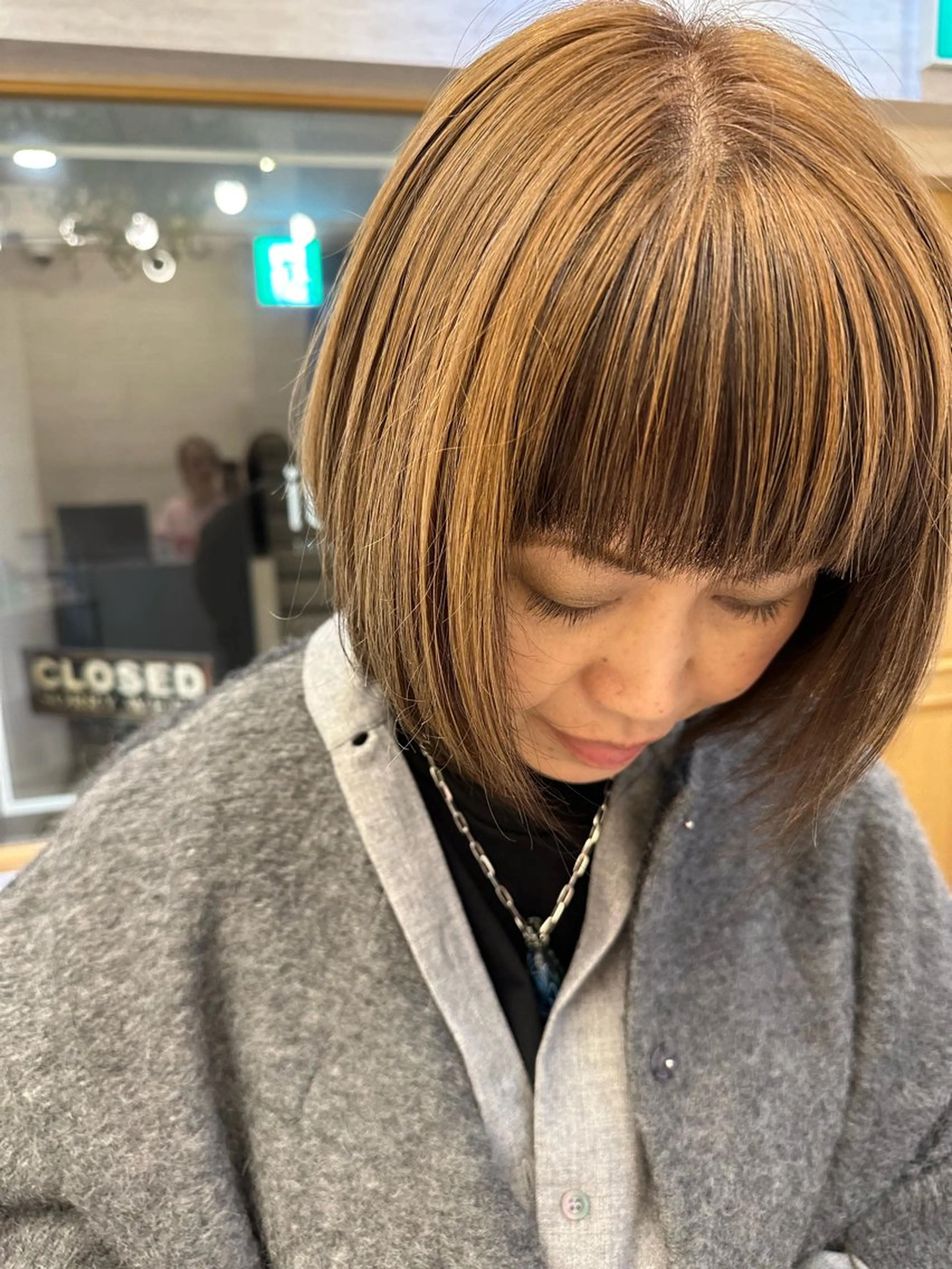 ショート カラー デザインカラー newi まーぼーのヘアスタイル