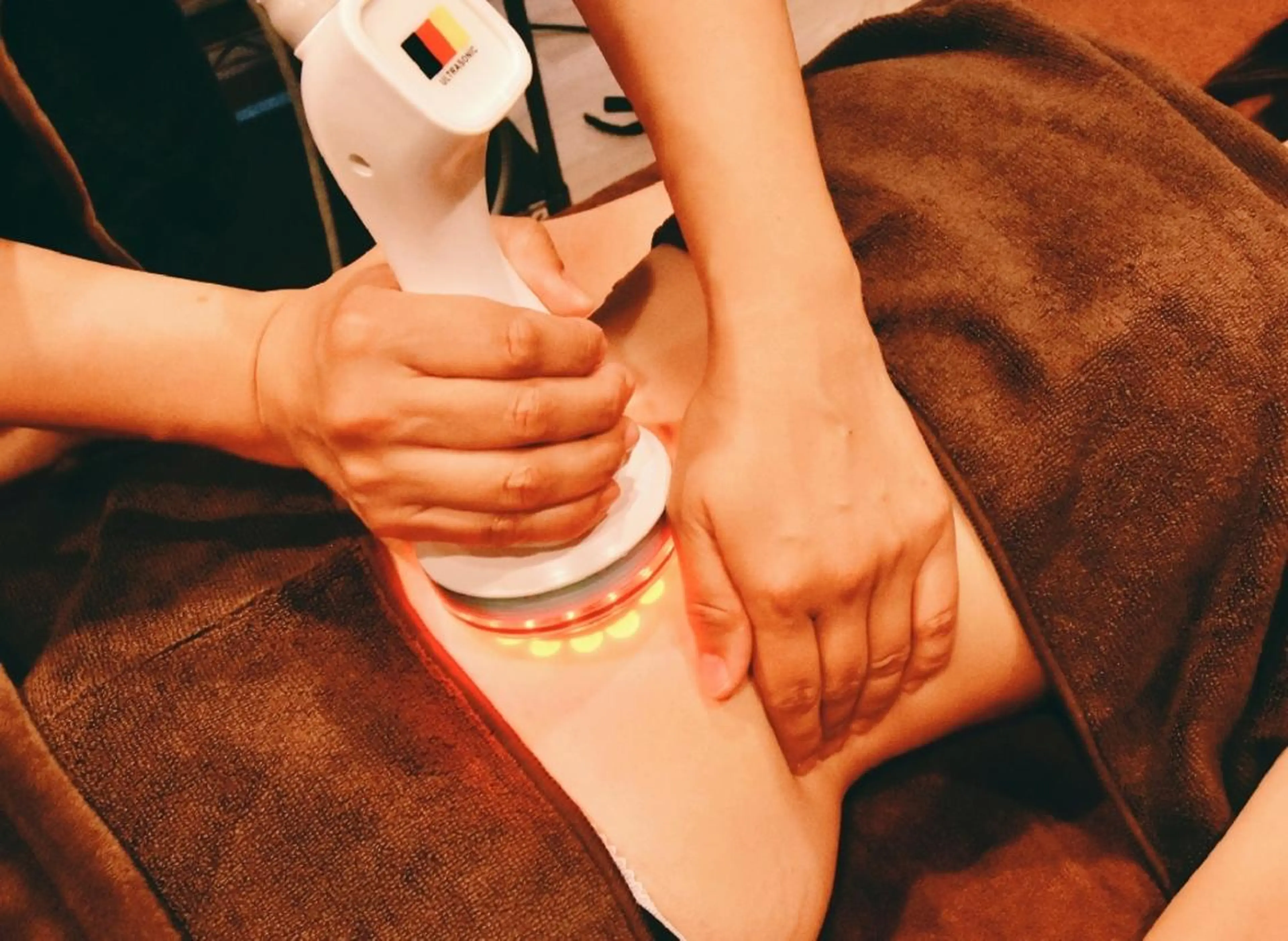 【痩身・デトックスボディ】強力深層キャビテーション＋ラジオ波痩身💪４５分（一部位）　メンズ可の写真