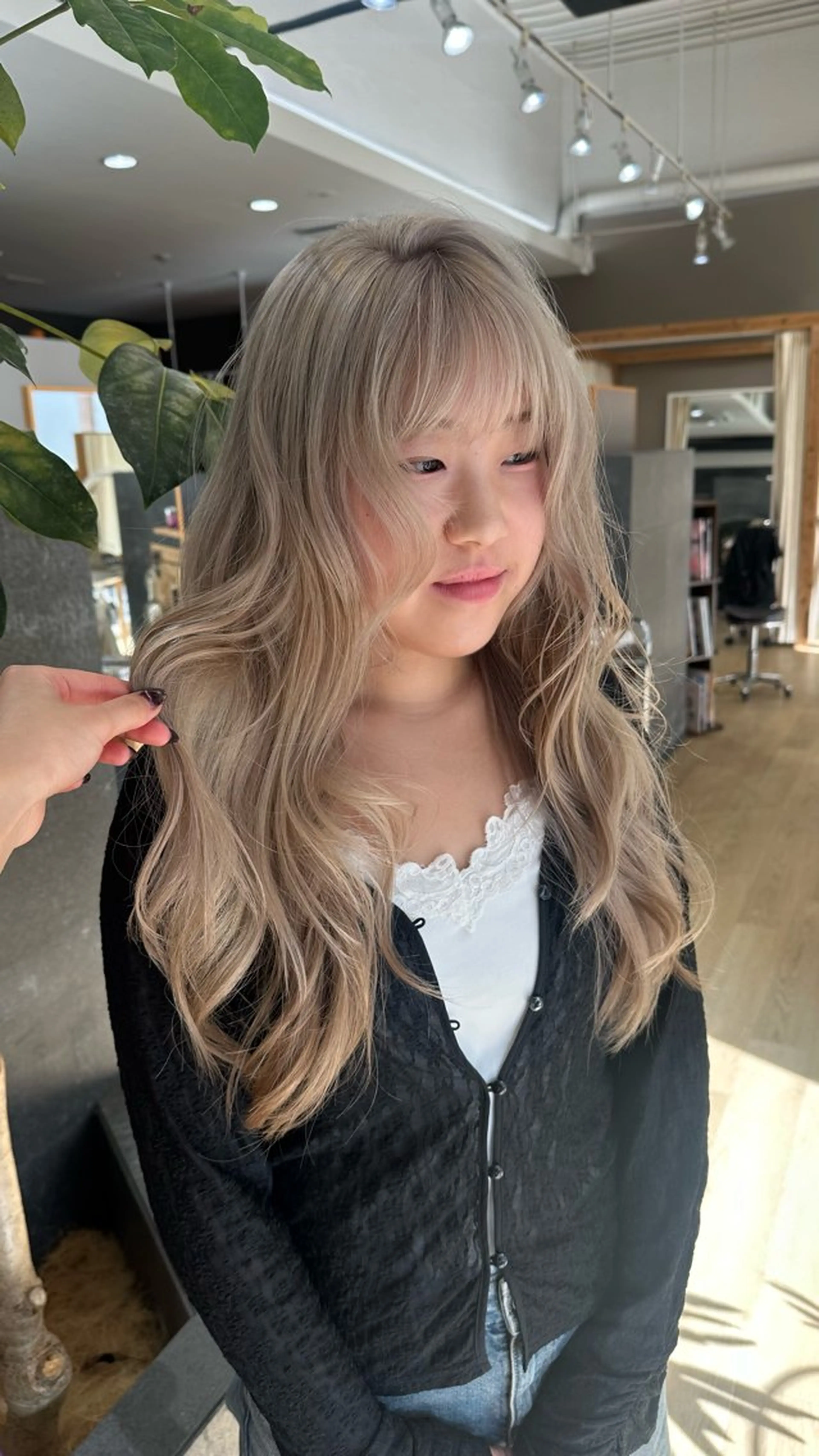 ロング カラー ベージュカラー ミルクティーベージュ OPShair所属・sion ✰デザインカラーのヘアスタイル