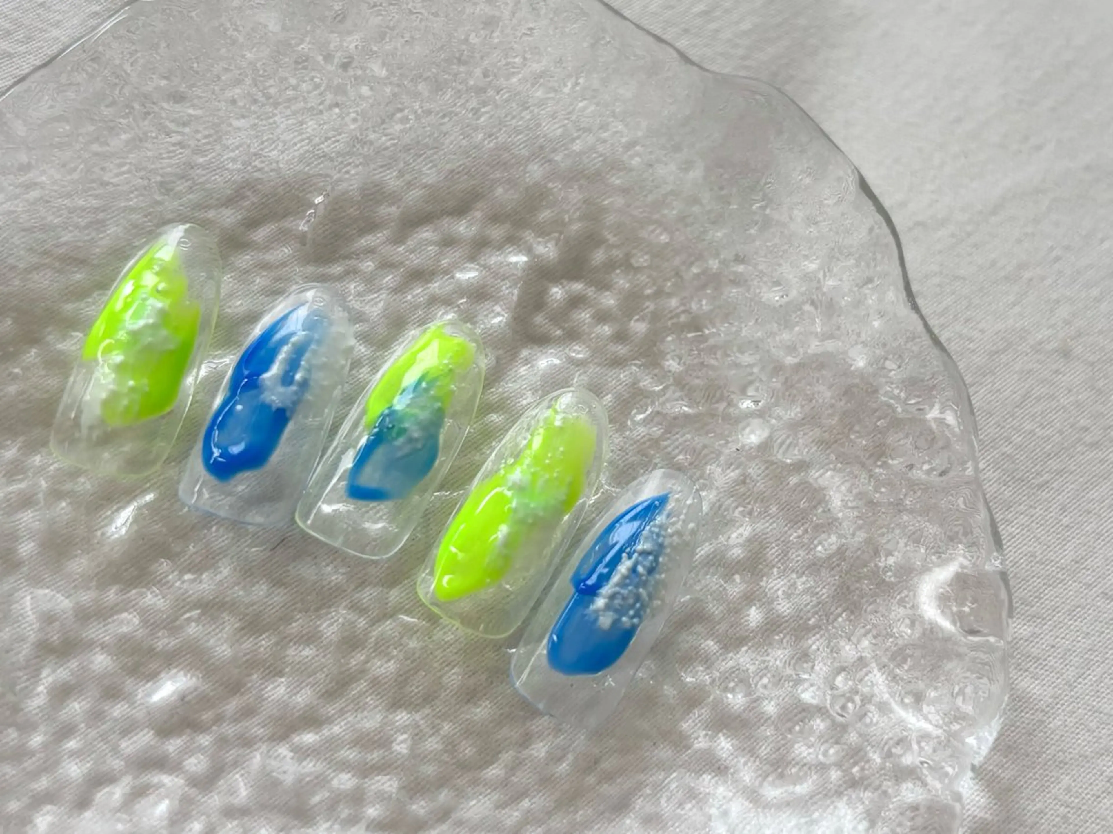 ネイル Helianthe所属・NAILARTIST MIKAのネイルデザイン