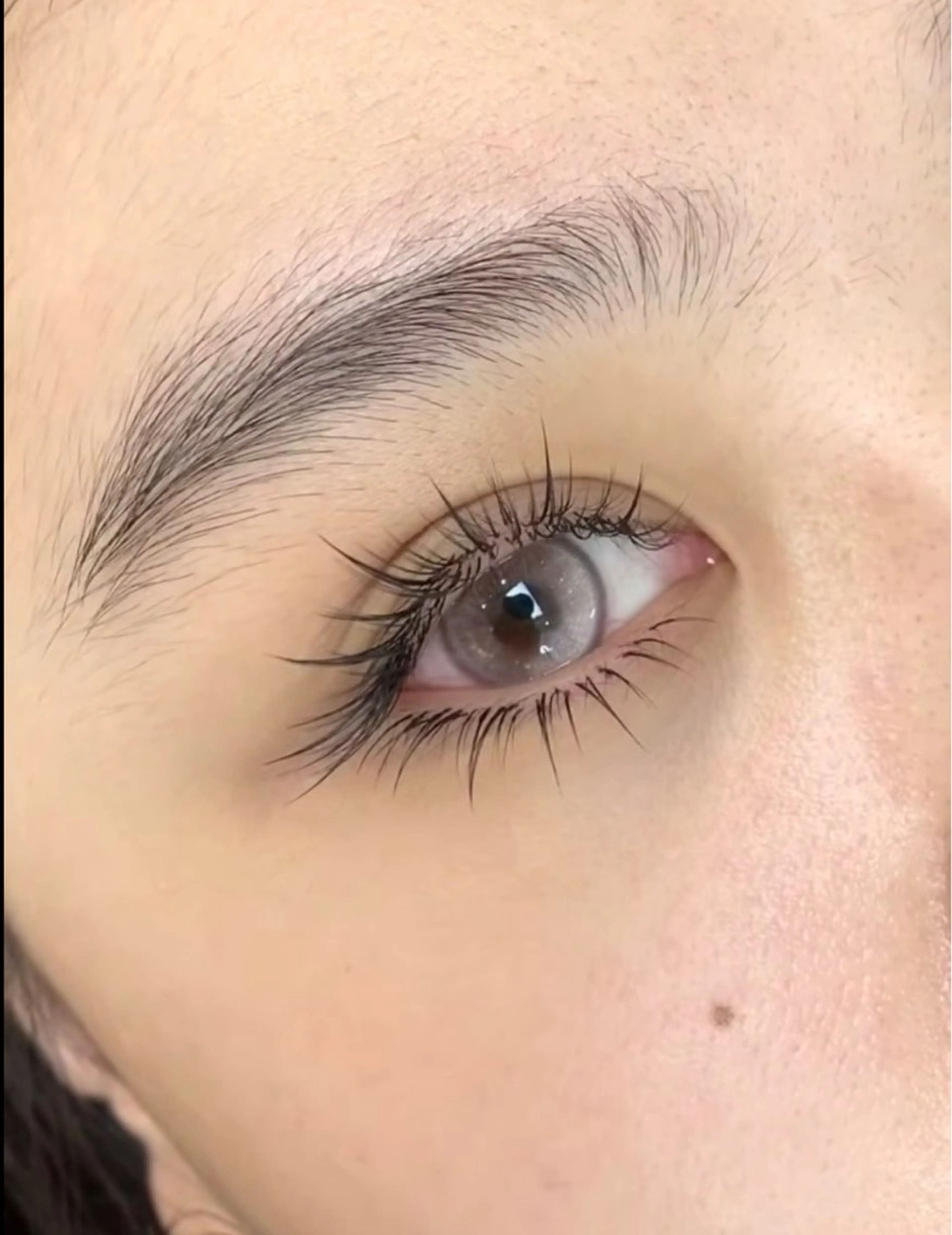 マツエク・マツパ 束感まつ毛 カラーマツエク フラットラッシュ パリジェンヌラッシュリフト まつげパーマ ミユ 横浜のマツエク・マツパデザイン