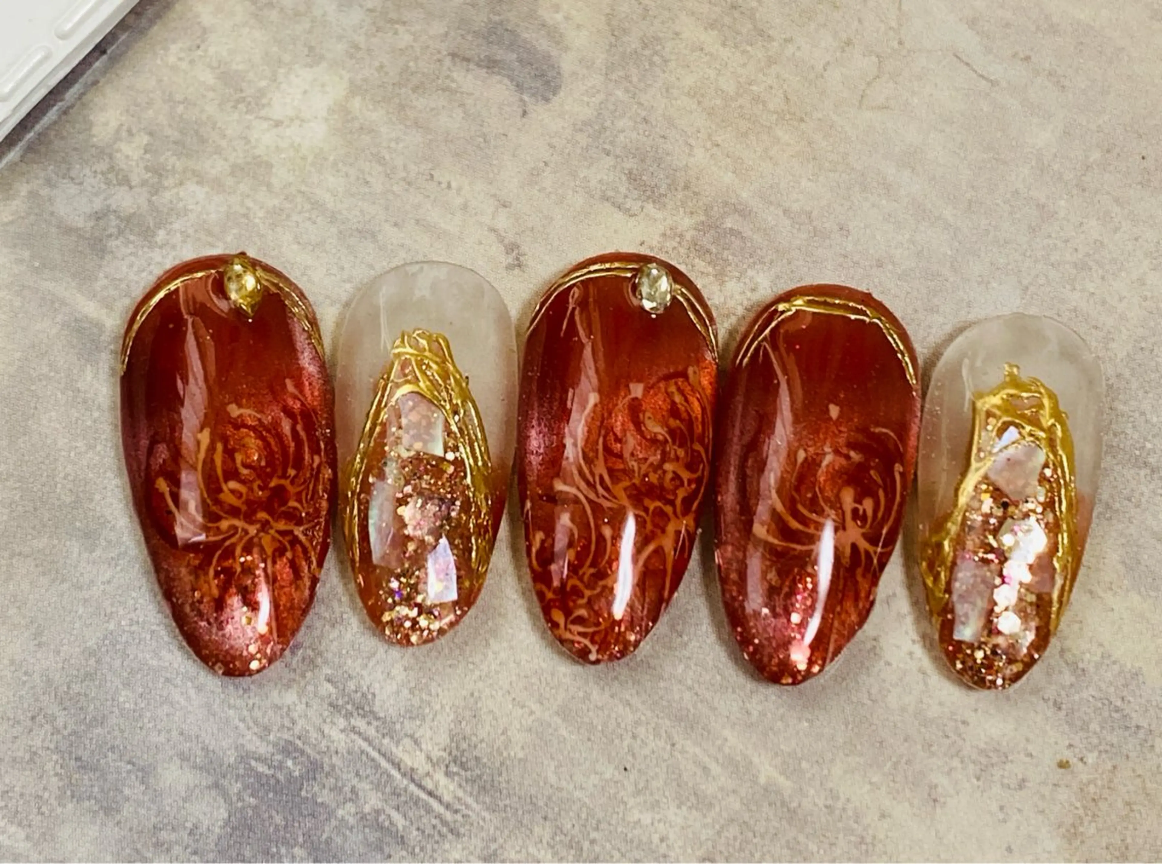 ネイル ラメ(グリッター) マグネットネイル 自宅ネイルサロン ♦️nuance♦️のネイルデザイン