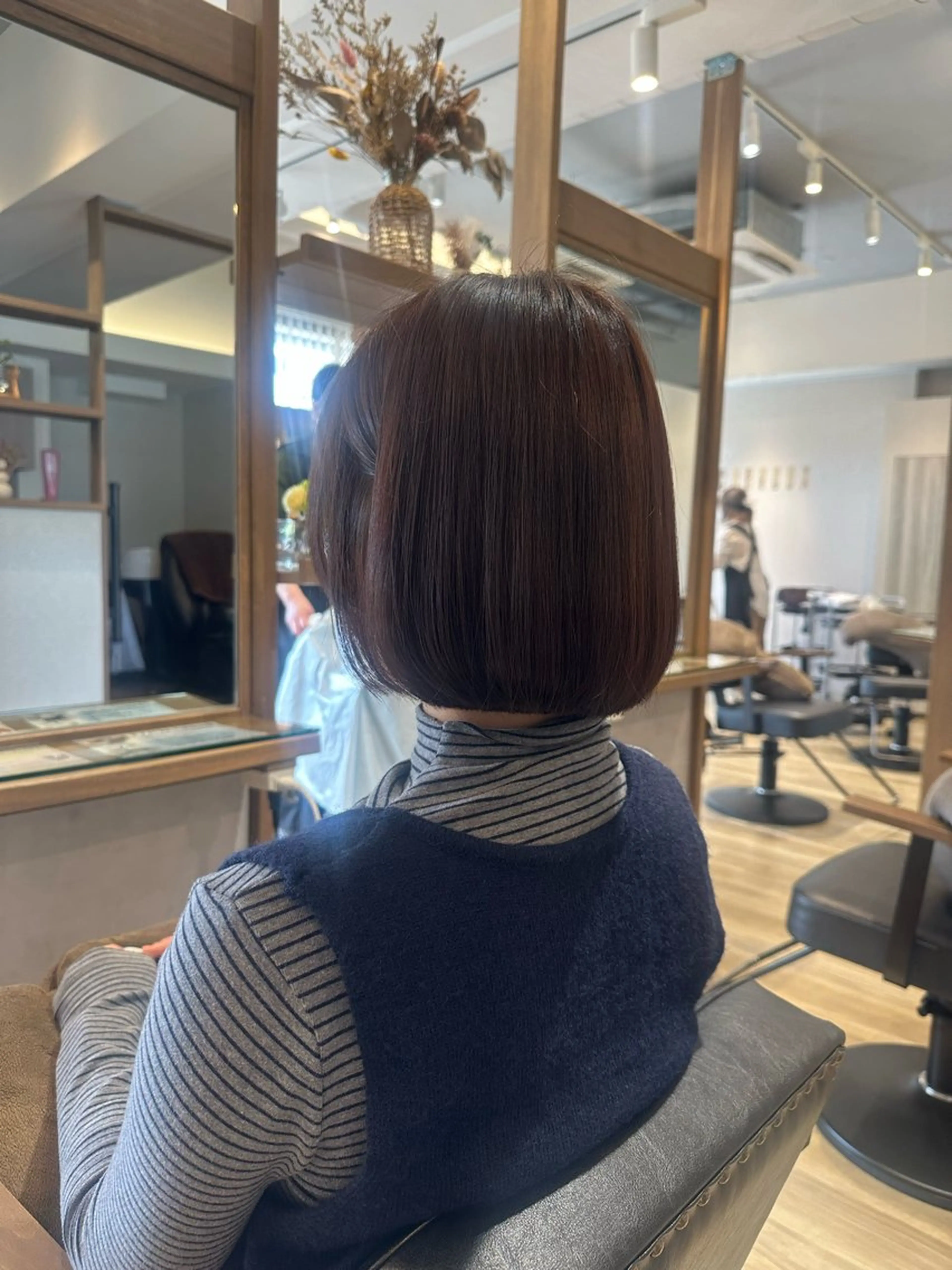 ミディアム ボブ 石原 麻菜のヘアスタイル