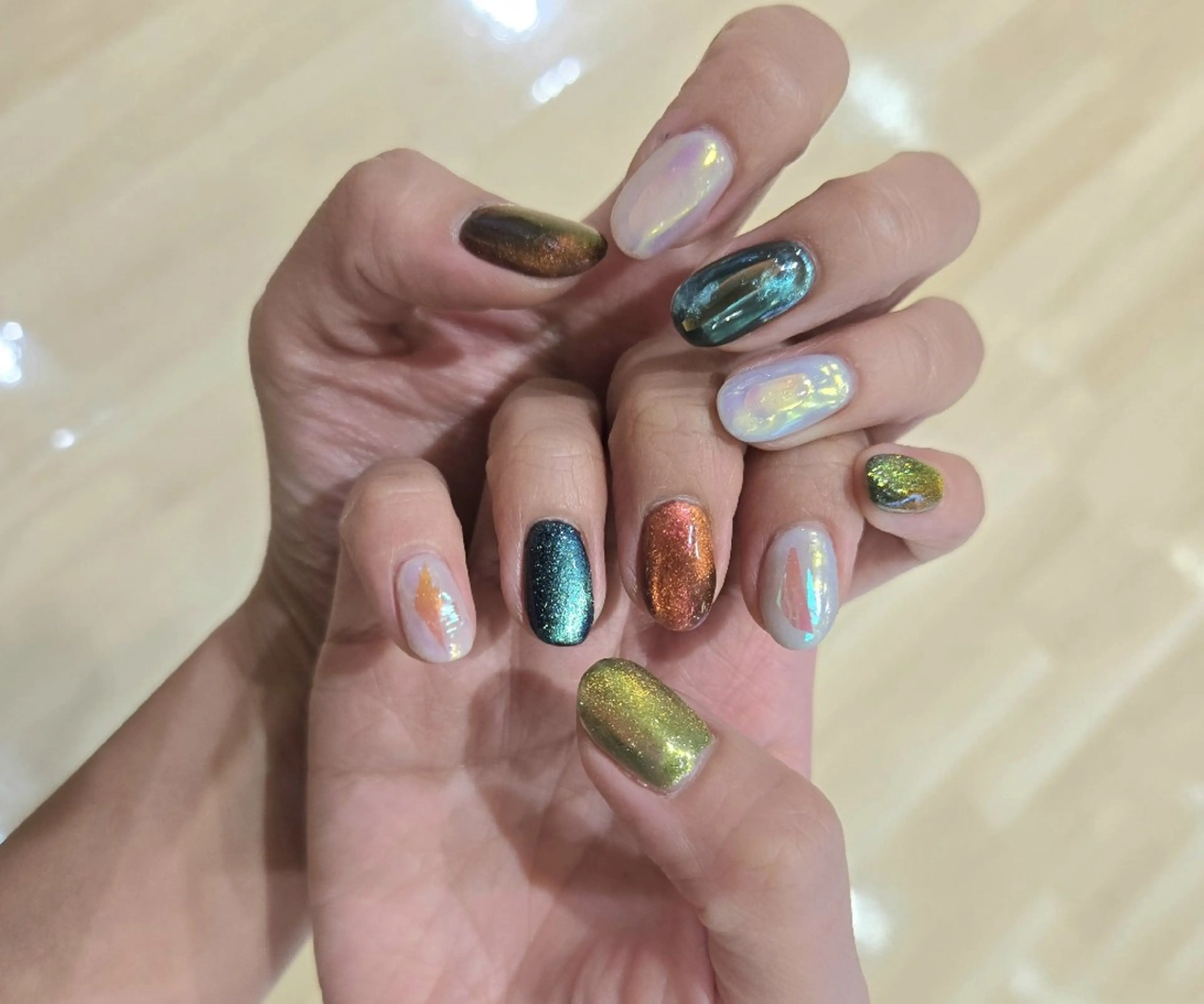 ネイル アートネイル オーロラネイル チークネイル ジェルネイル グラデーション 河野ちえ (雑誌掲載サロン)のネイルデザイン