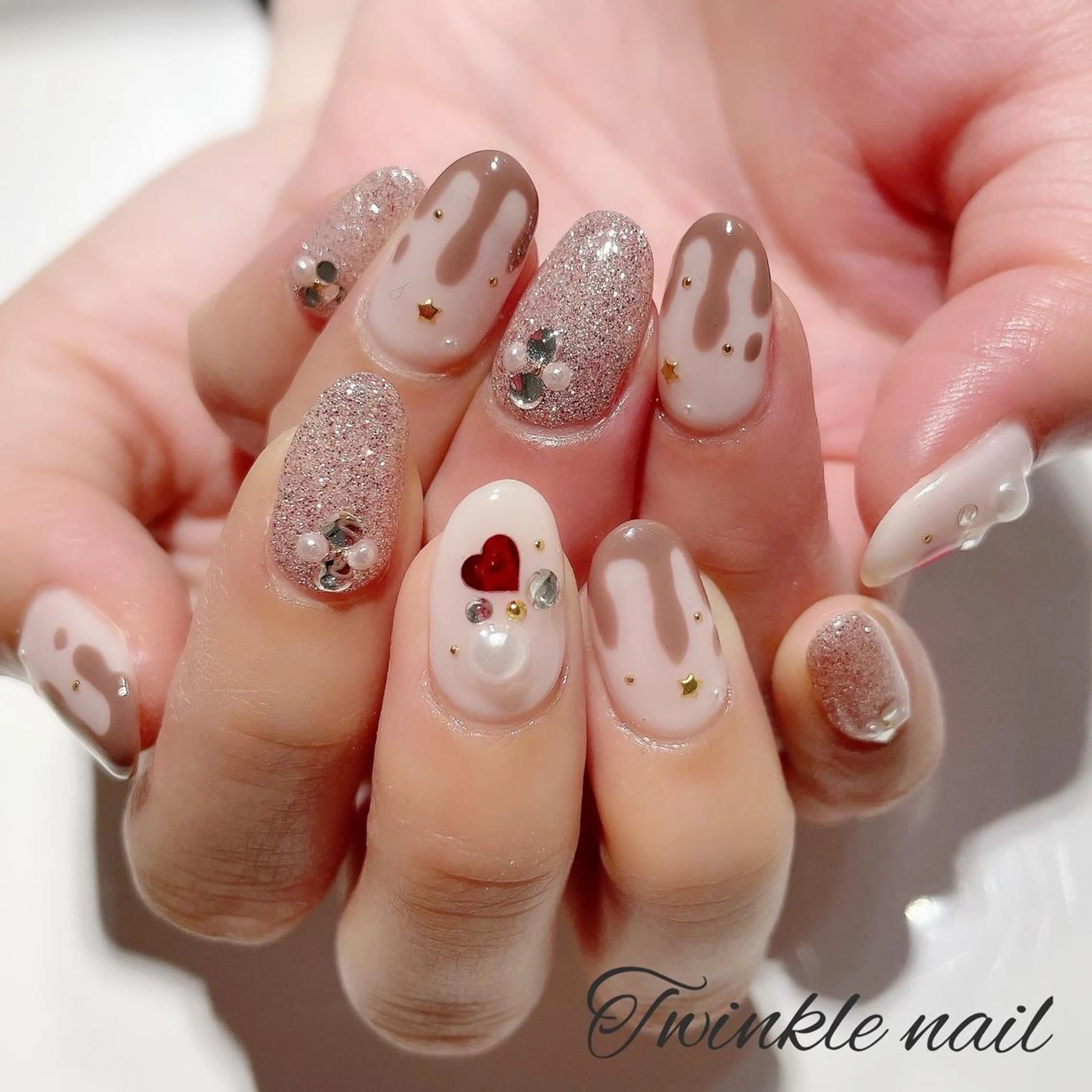 ネイル 中井 綾香の眉毛・アイブロウイメージ