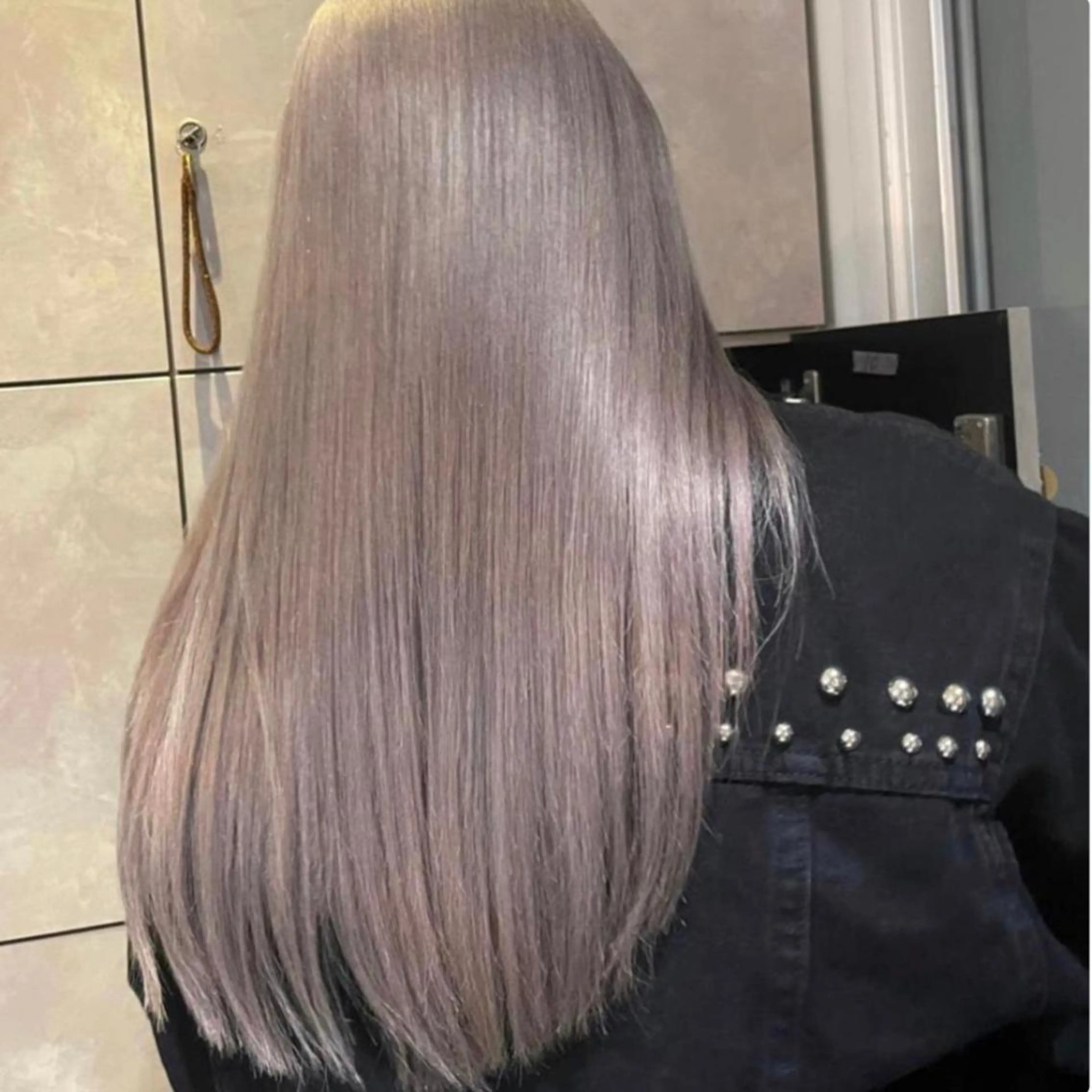 ロング カラー ヘアアレンジ カット ヘアカラー 🌹TikTok４万 ﾌｫﾛﾜｰ🌹AKIのヘアスタイル