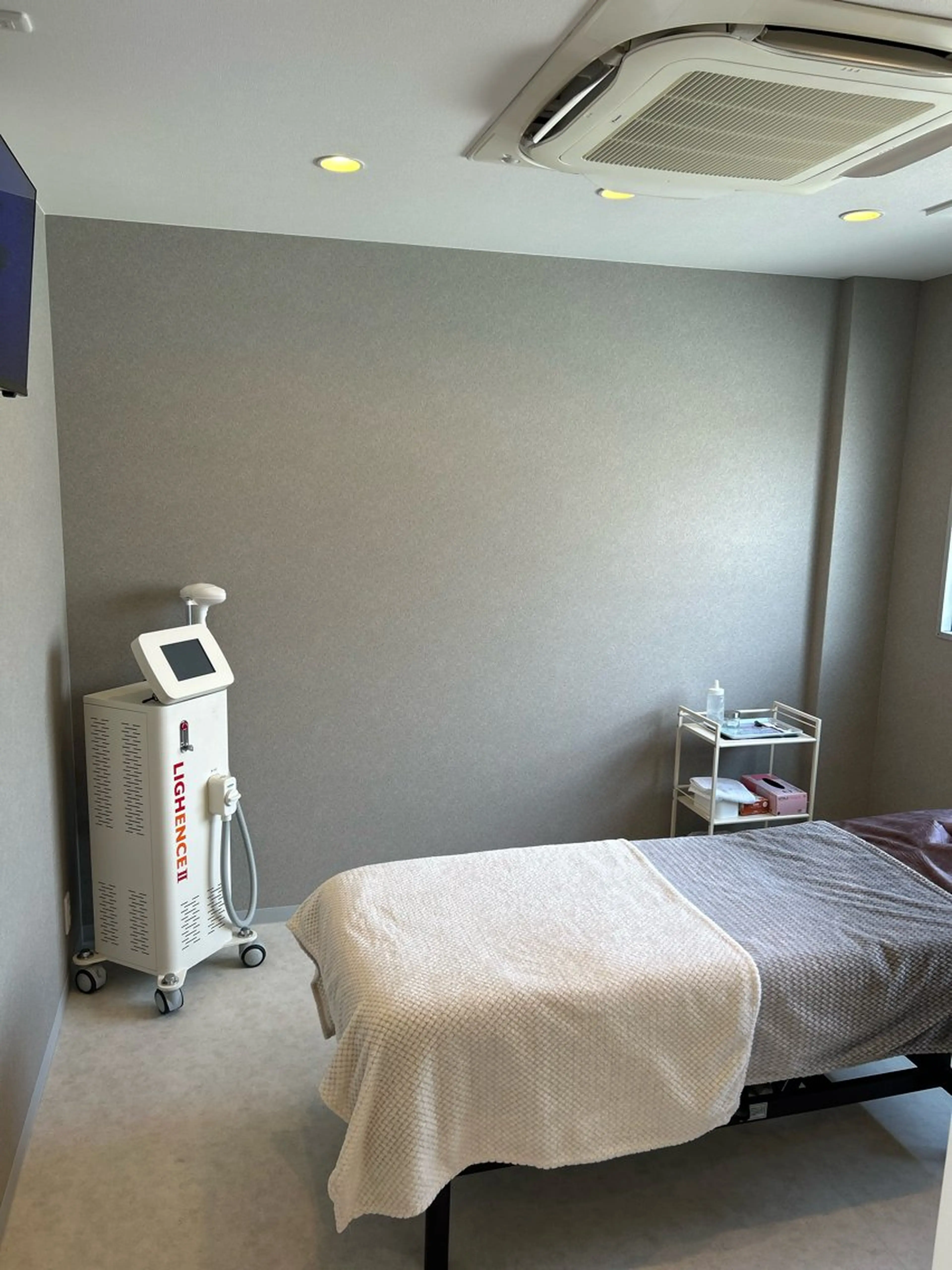 アイブロウ ハリウッドブロウリフト 脱毛 KONISHI RYUSUKEの眉毛・アイブロウイメージ