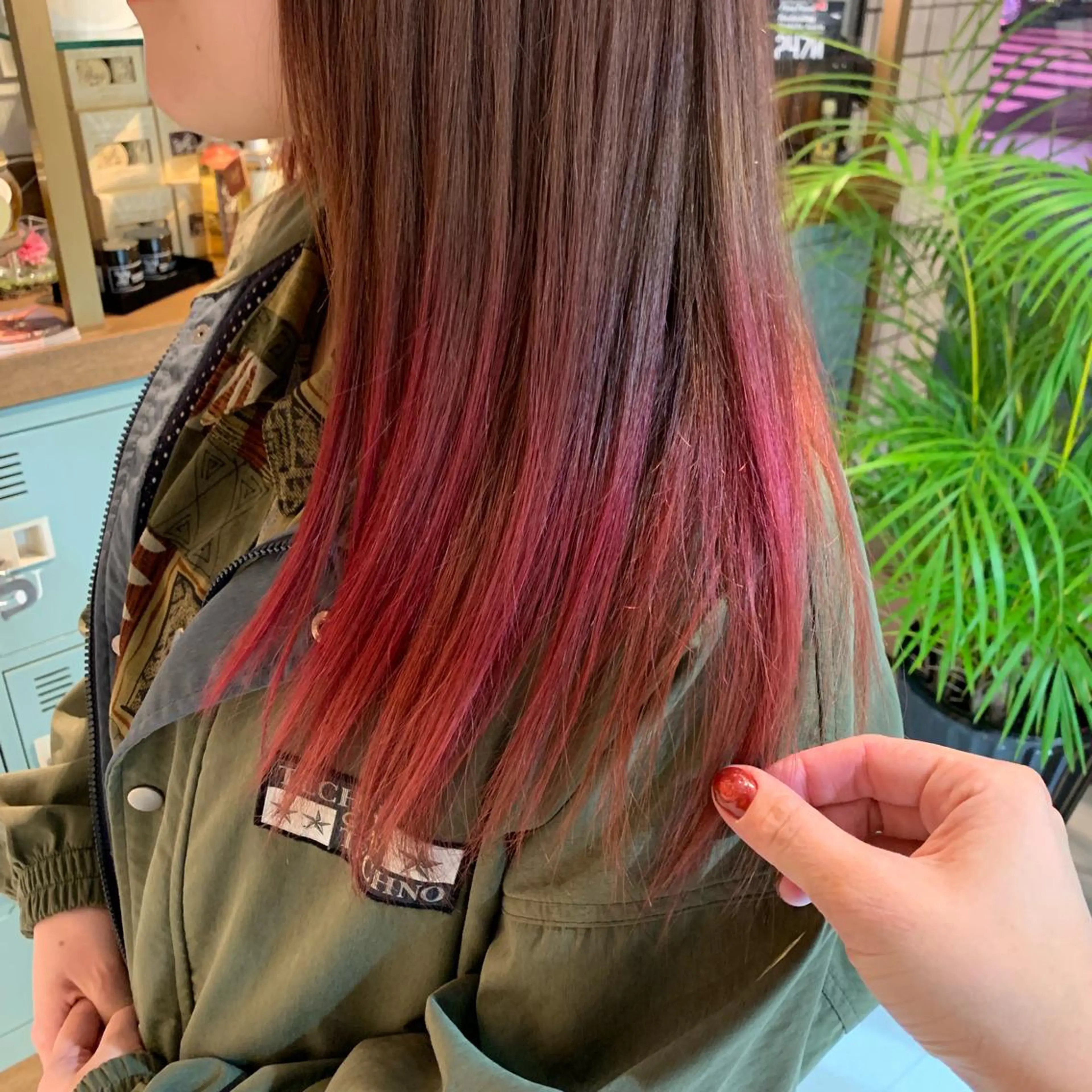 ロング カラー グラデーションカラー ピンクカラー ピンクパープル パープルカラー 👑満足度1000% 重村　春奈👑のヘアスタイル