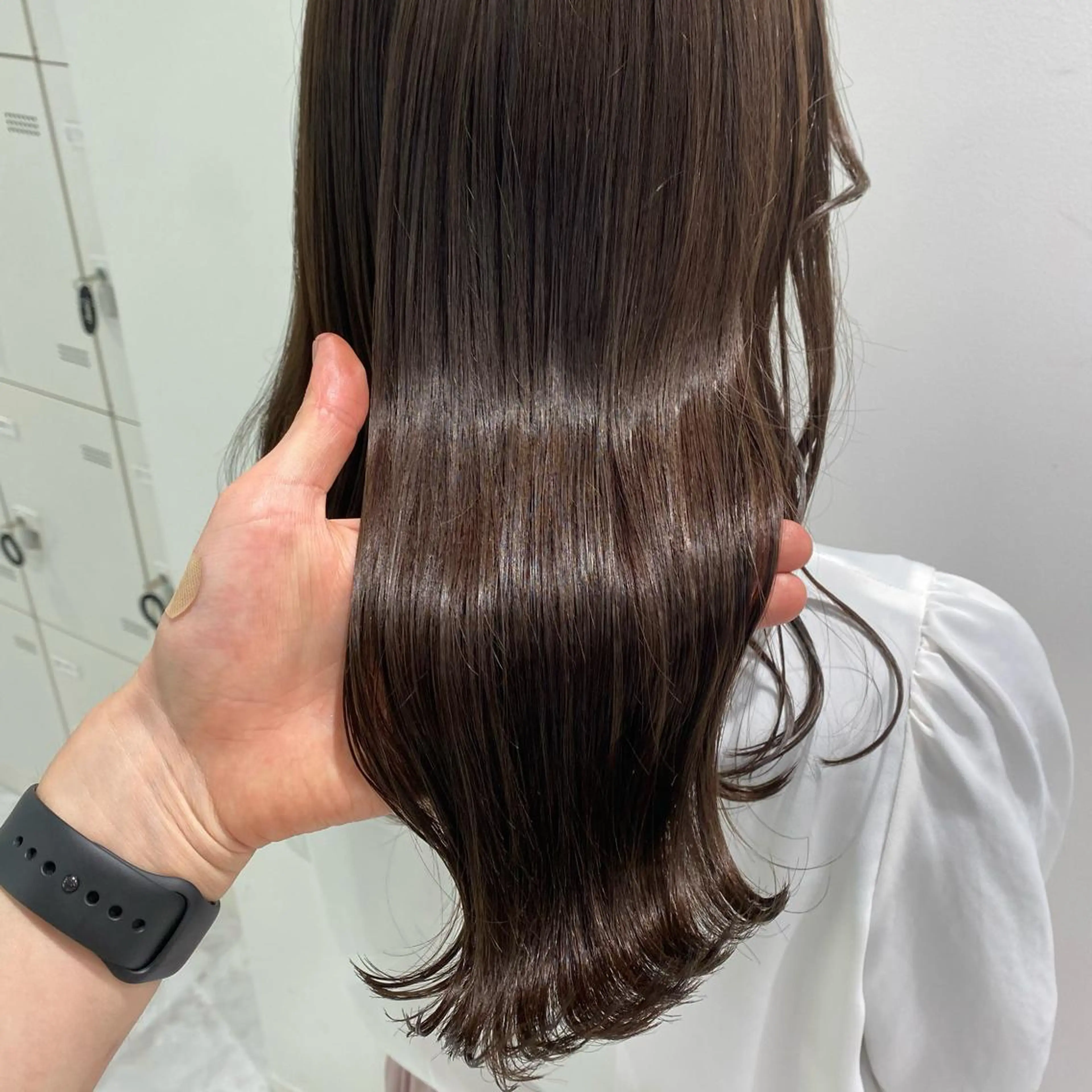 ミディアム カラー パーマ ヘアアレンジ ネイル マツエク・マツパ 韓国風ベージュ🤎 赤みなし🌿横浜🤎のヘアスタイル