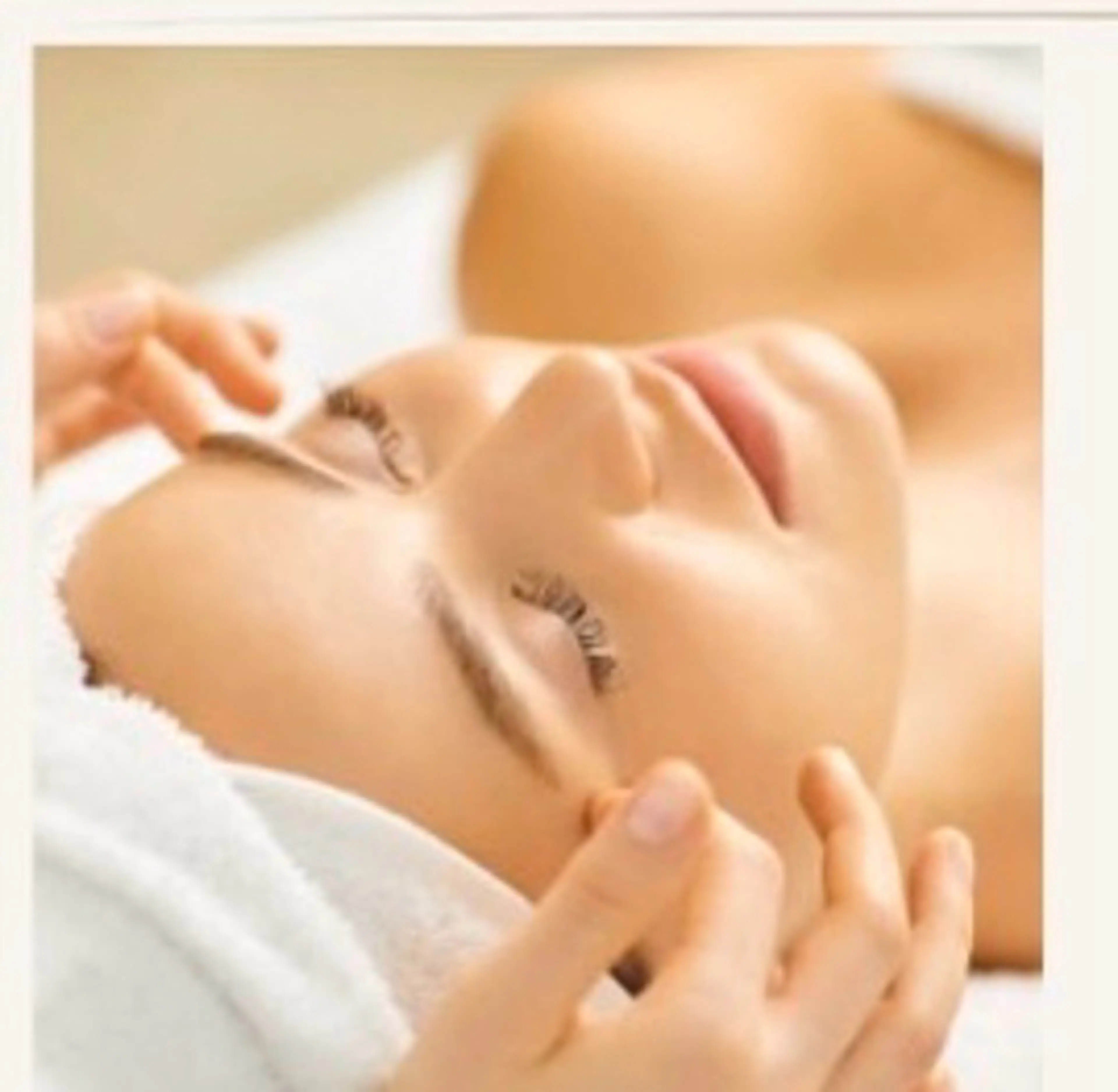 フェイシャルエステ練習モデルの写真