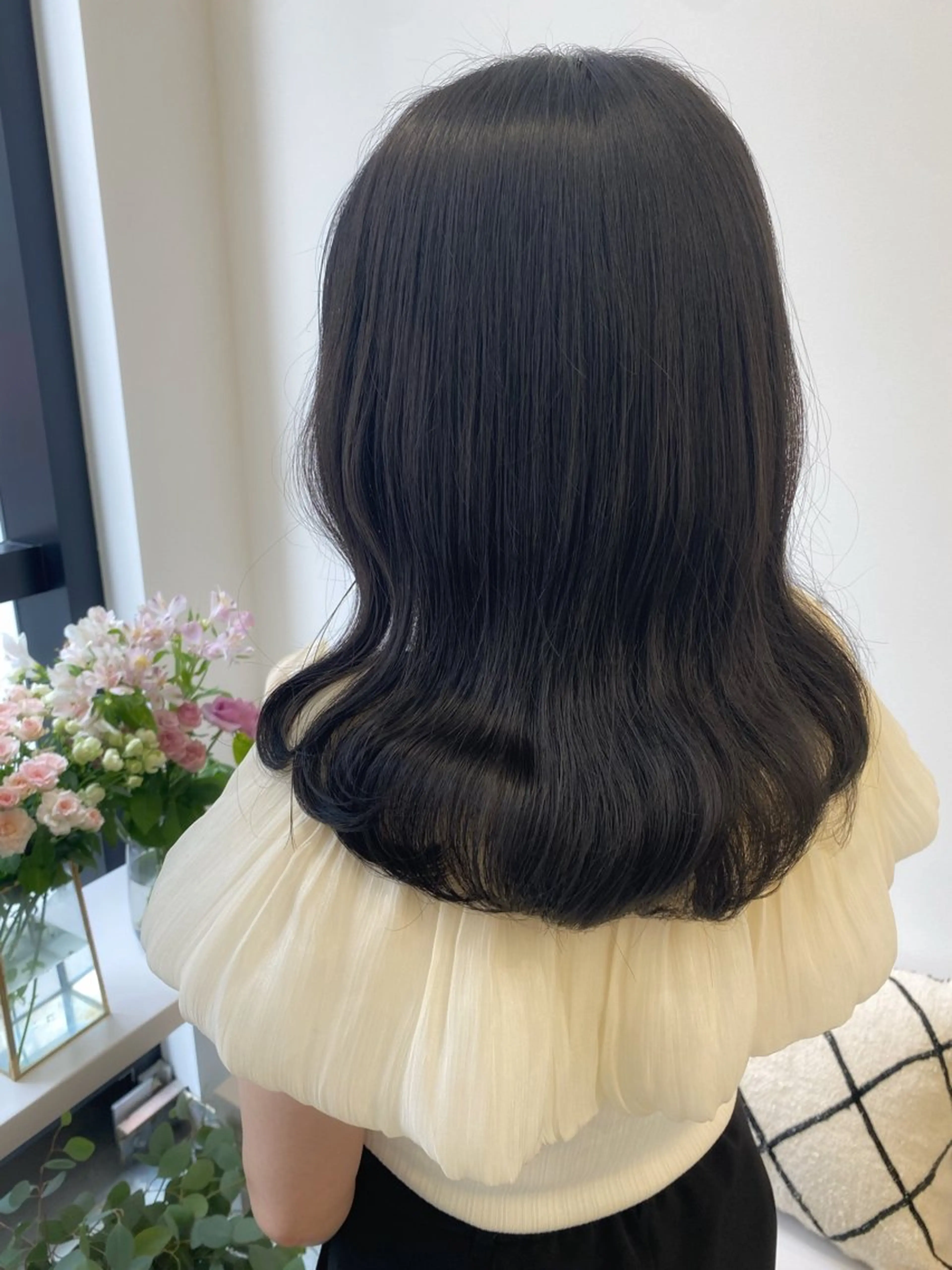 セミロング カラー グレージュ オリーブグレージュ オリーブグレー 韓国風ヘア カット ヘアカラー トリートメント erika /韓国ヘアのヘアスタイル